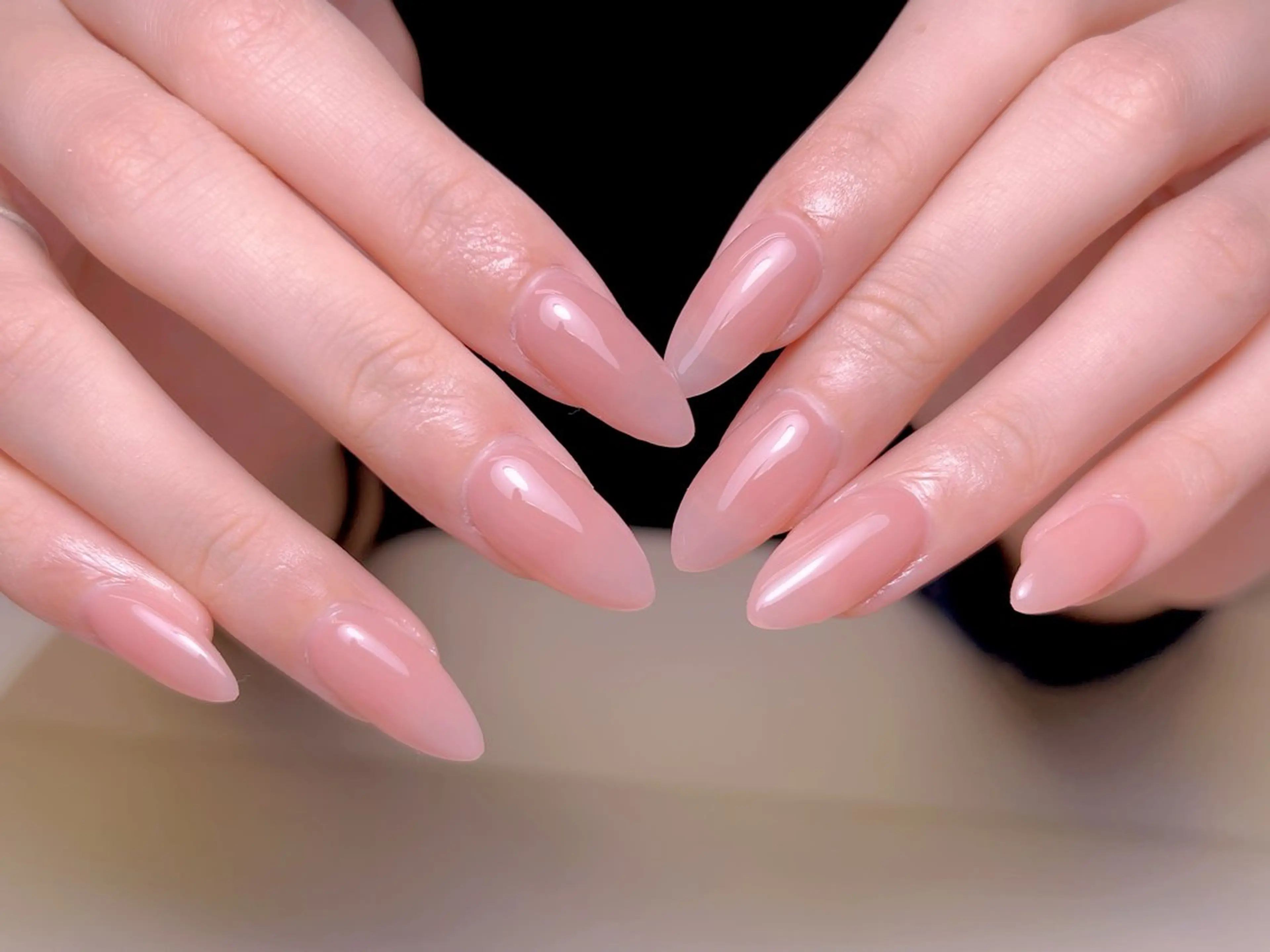 ネイル クリアネイル ワンカラーネイル ハンドネイル 【長さ出し】 IRIS NAILのネイルデザイン