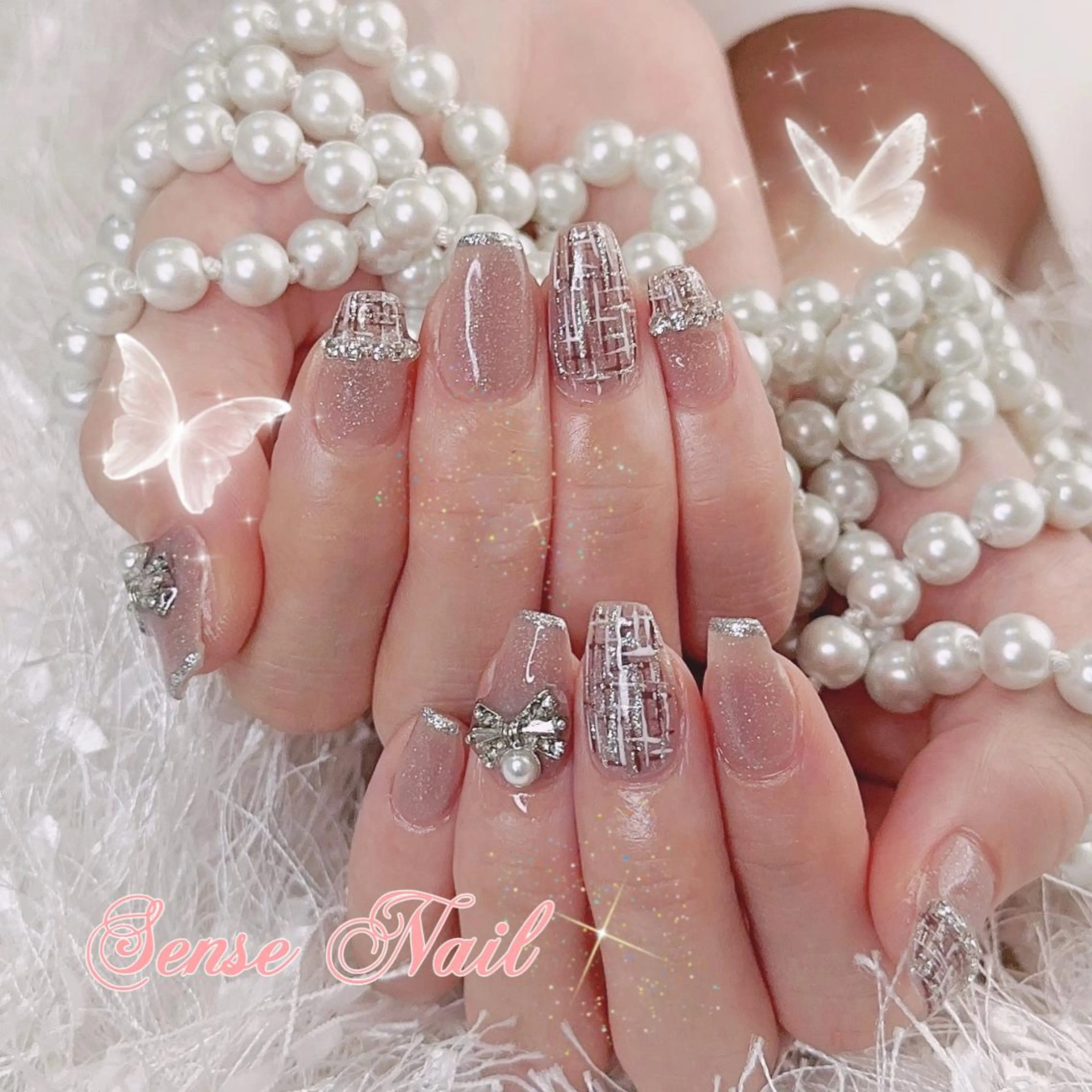 ネイル ハンドネイル ハンドケア Queenie 🦋のネイルデザイン