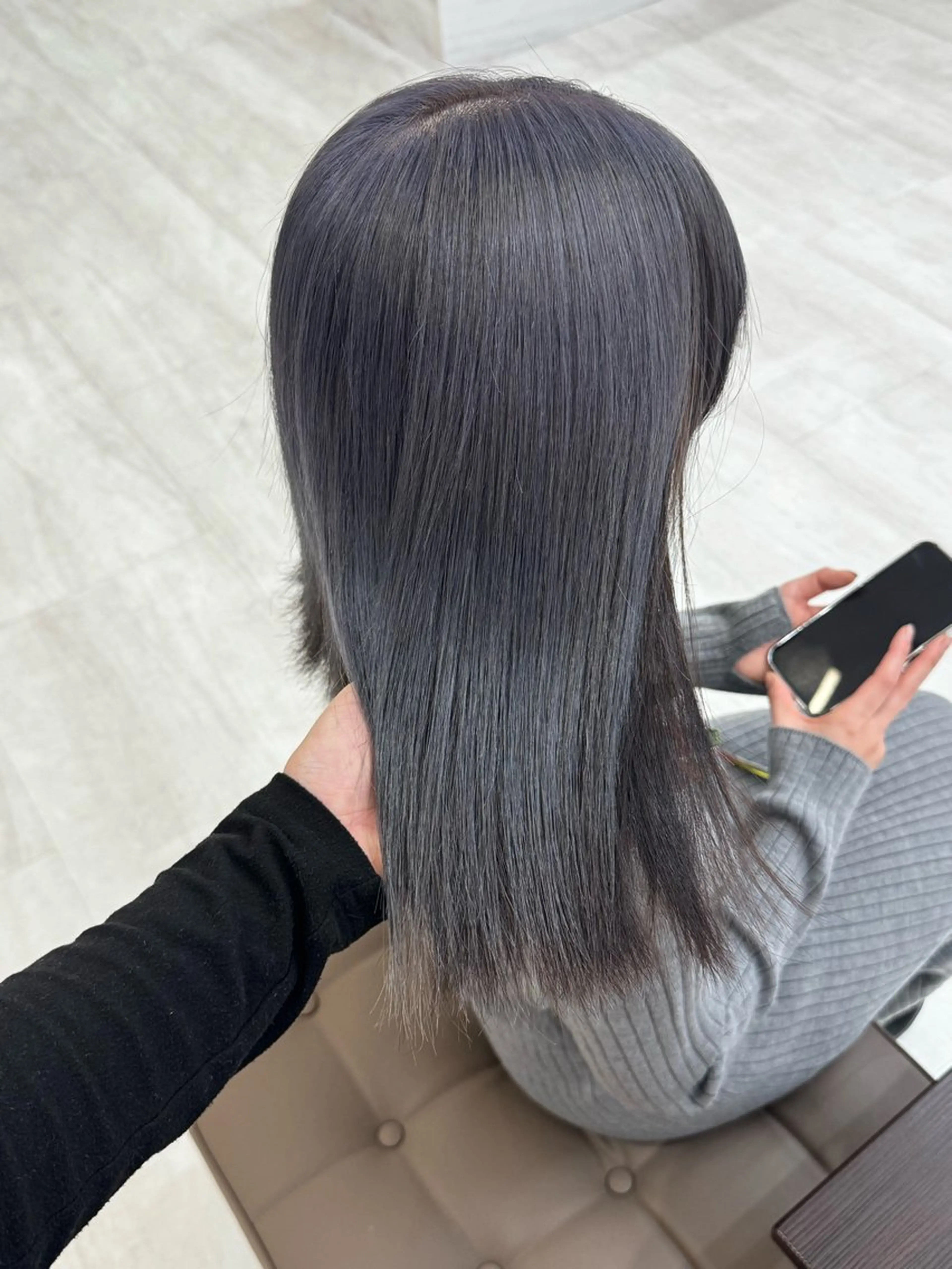 カラー ブリーチ・縮毛矯正 三島佳音のヘアスタイル