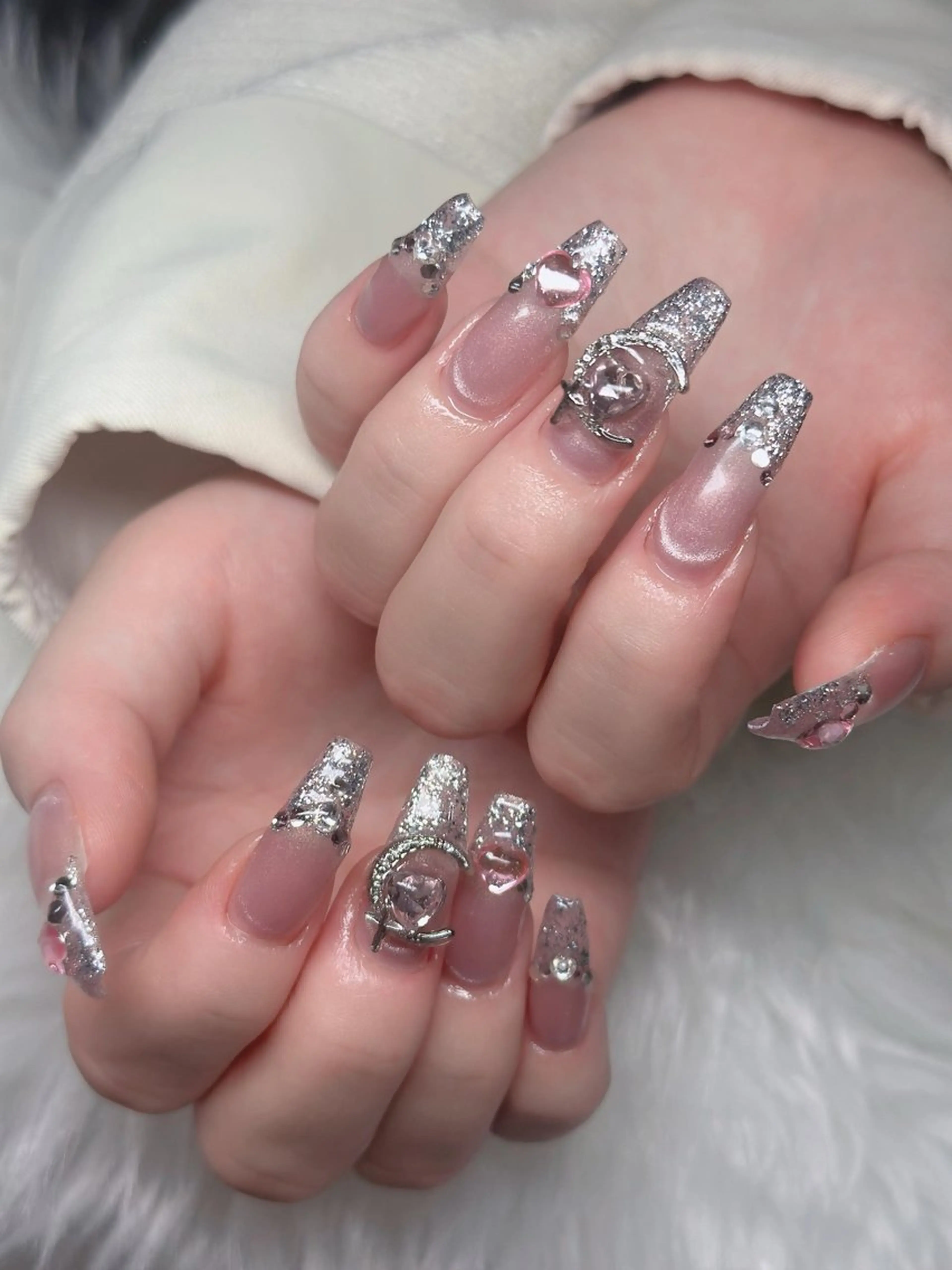 ネイル オーロラネイル フレンチネイル ジェルネイル ハロウィン キラキラネイル ハンドネイル H.baby Nail Salonのネイルデザイン