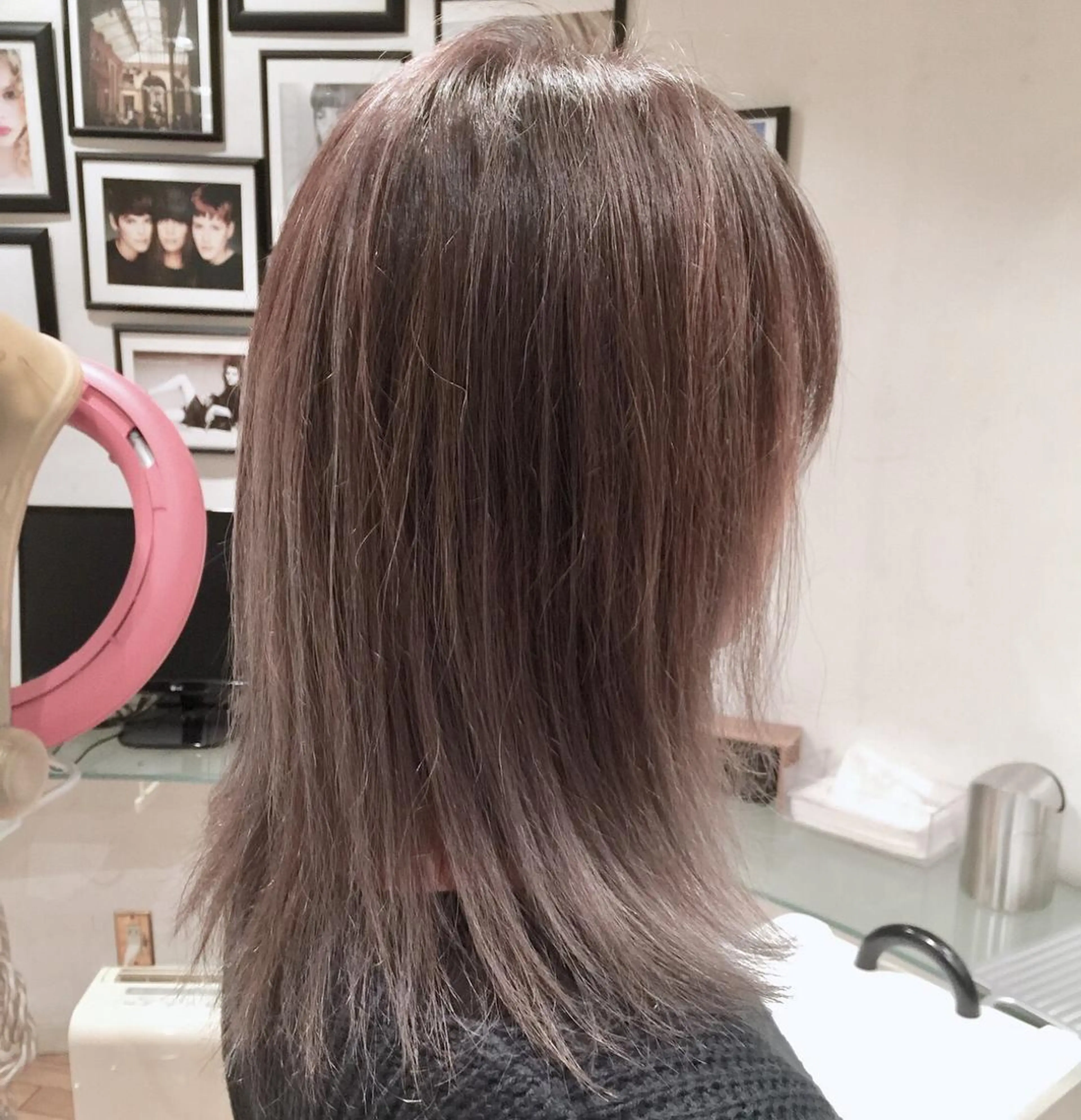 ミディアム カラー ブリーチ グラデーションカラー グレージュ メッシュ ヘアカラー REWARDS千歳船橋所属・秋葉 一郎のヘアスタイル