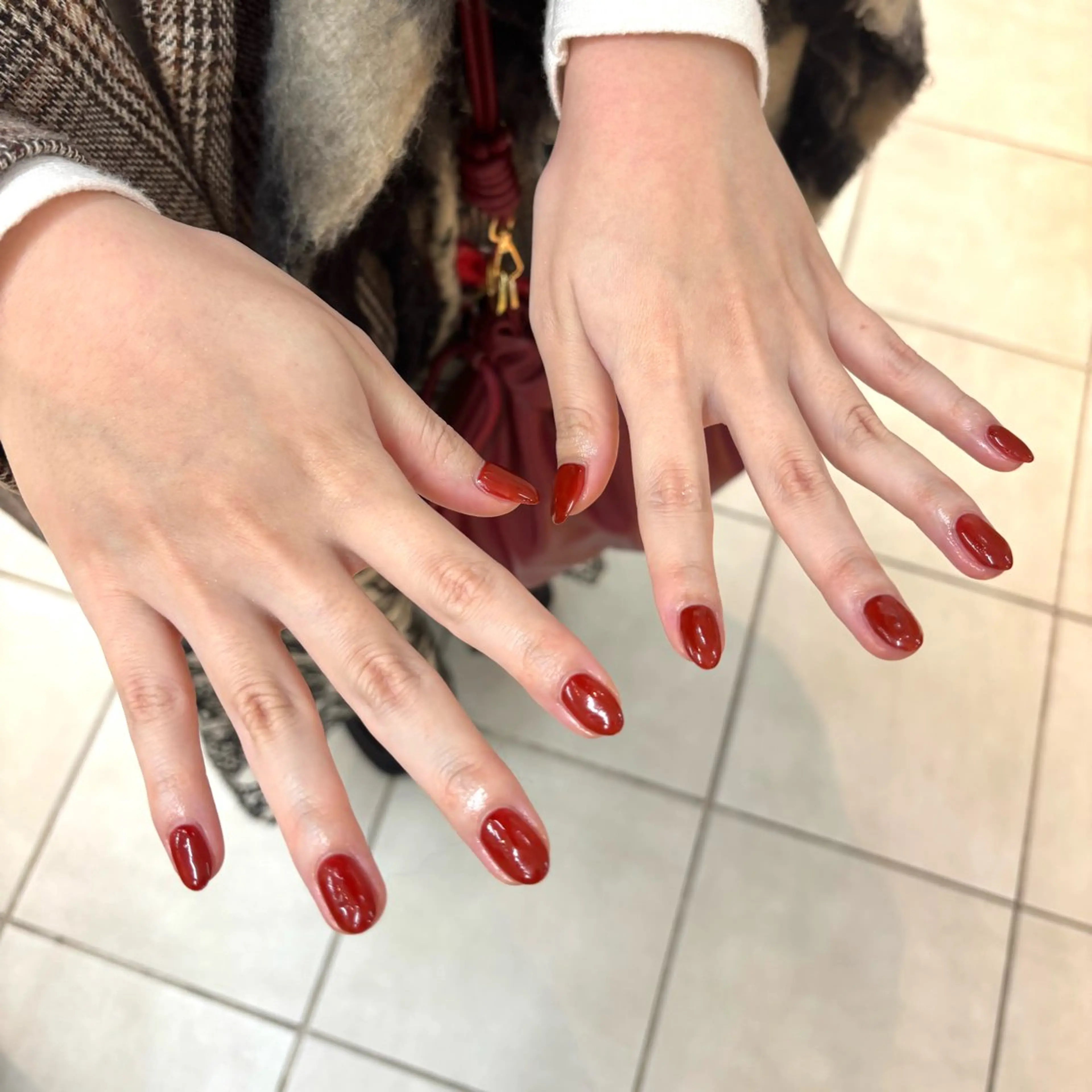 ネイル マットネイル 赤色 ai _l0ve TRIOS nailのネイルデザイン