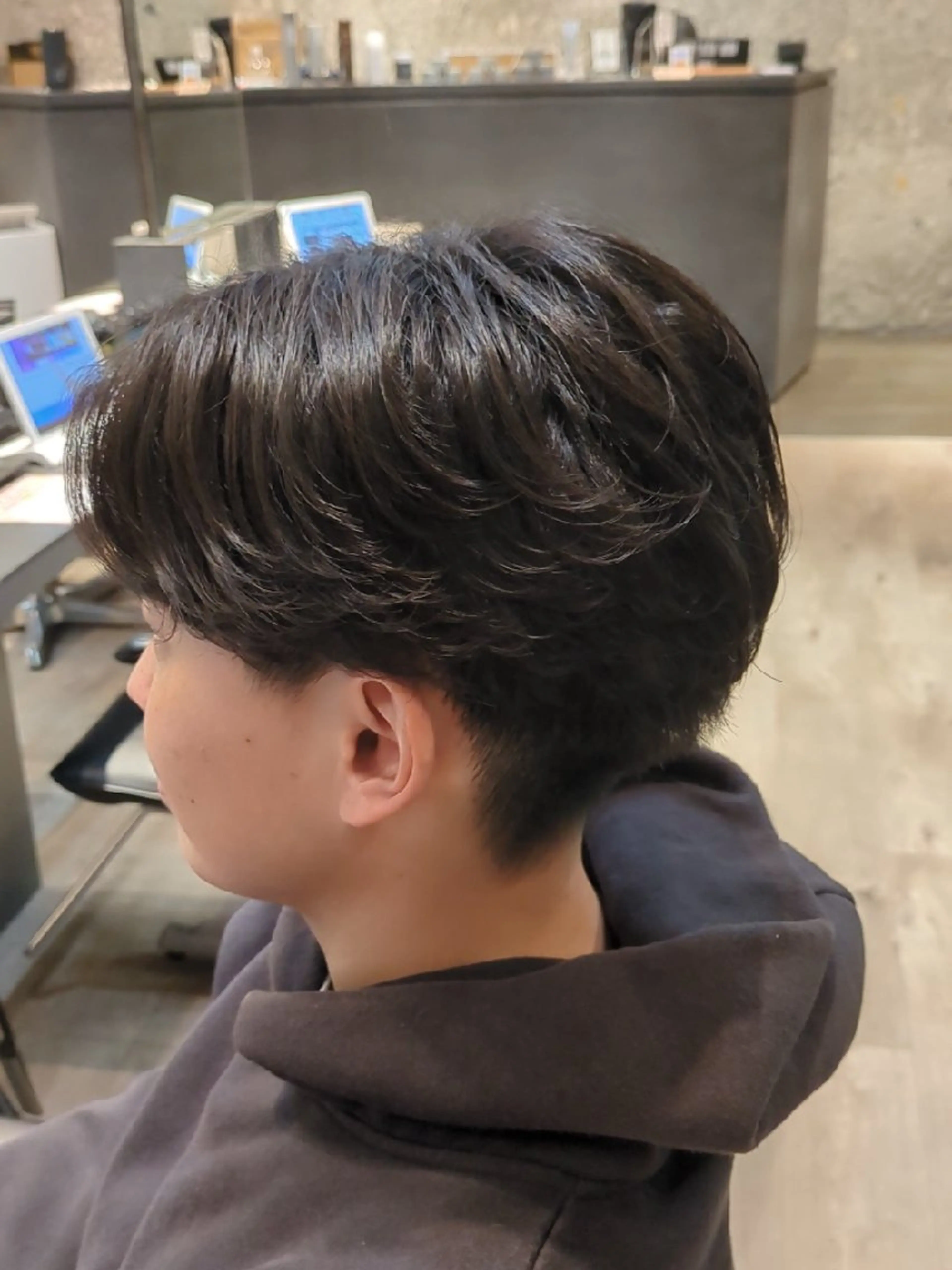 メンズ パーマ センターパート メンズパーマ ニュアンスパーマ men's salon Gaudi三宮店所属・こだっく /メンズカットのヘアスタイル