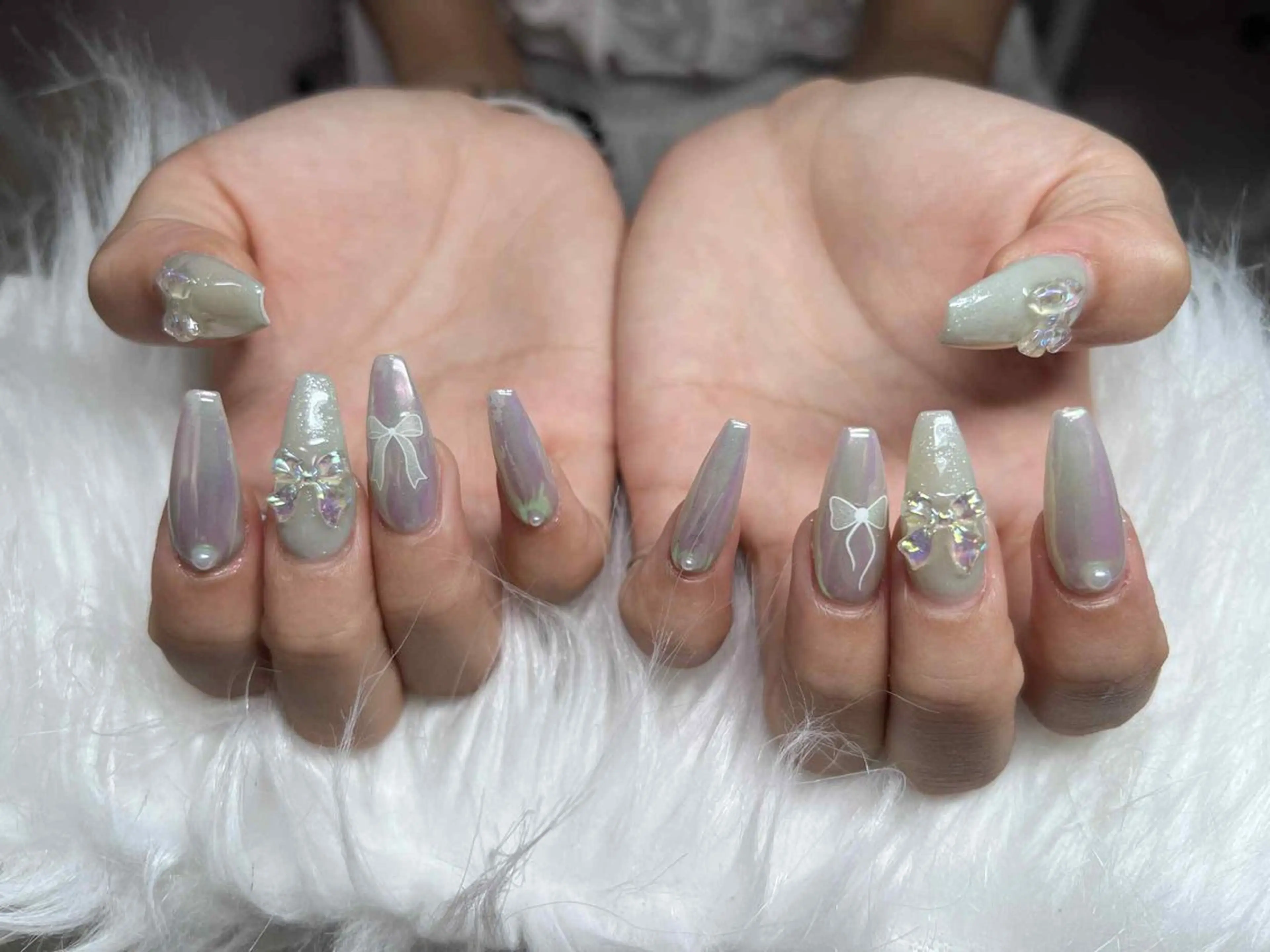 ネイル フレンチネイル ジェルネイル ハロウィン キラキラネイル 韓国ネイル H.babynailsalon所属・H.baby Nail Salonのネイルデザイン