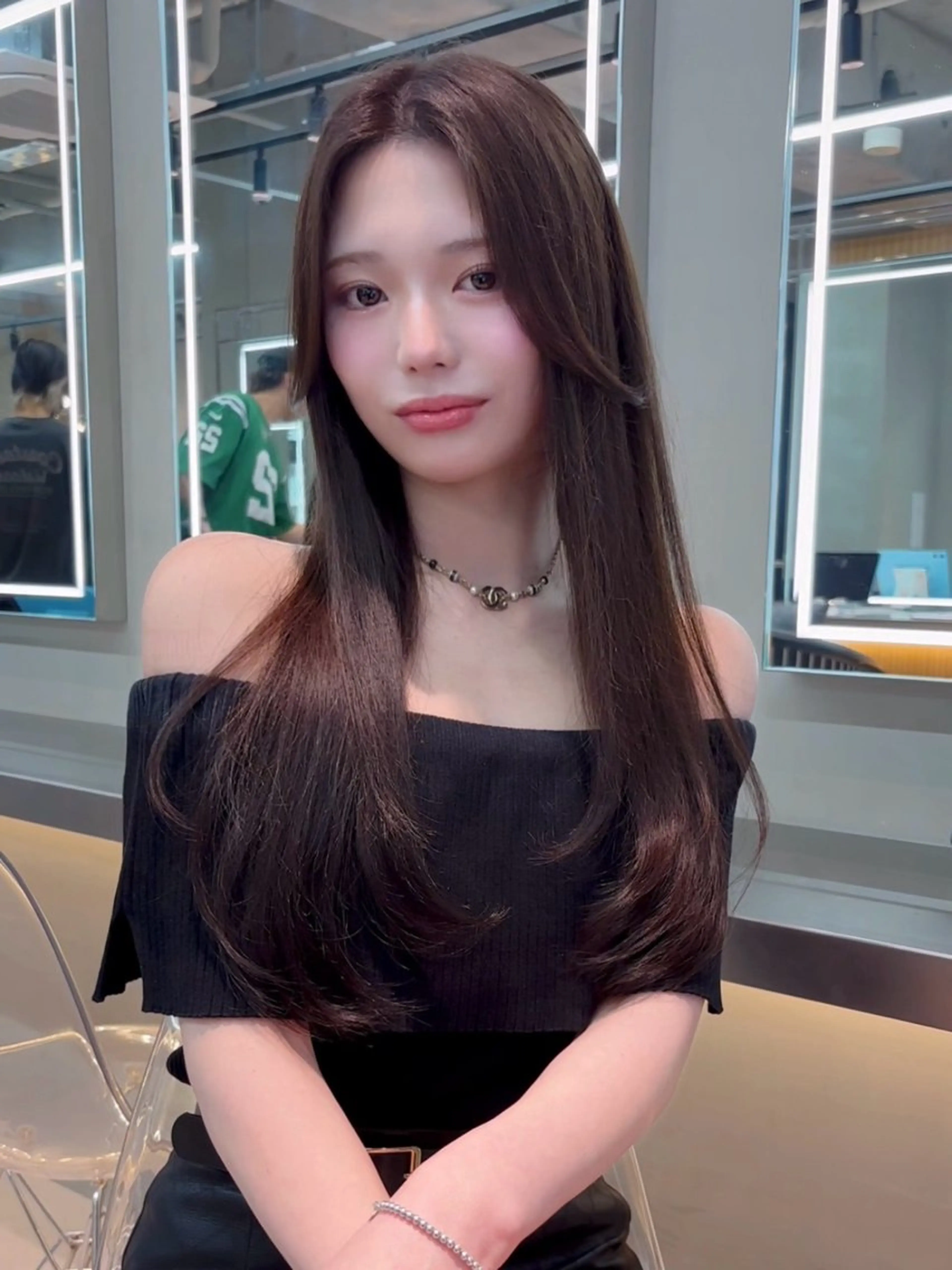ロング カラー 髪質改善 レイヤーカット 縮毛矯正 【美髪矯正) 吉村　清志のヘアスタイル