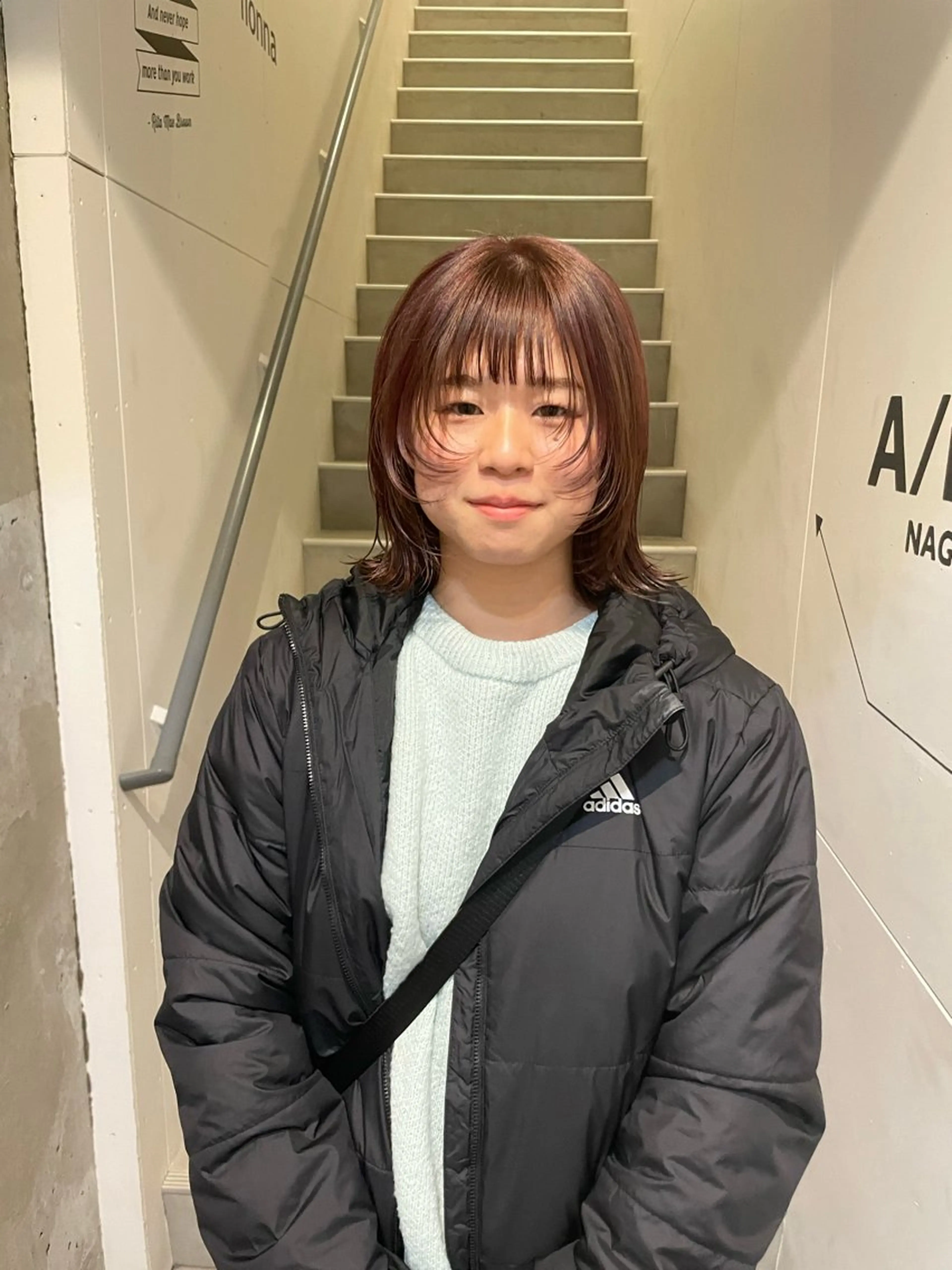 ミディアム カラー ベージュカラー ブリーチ ピンクカラー ボブ 顔周りカット ヘアカラー A/LEE所属・久保田 千尋のヘアスタイル