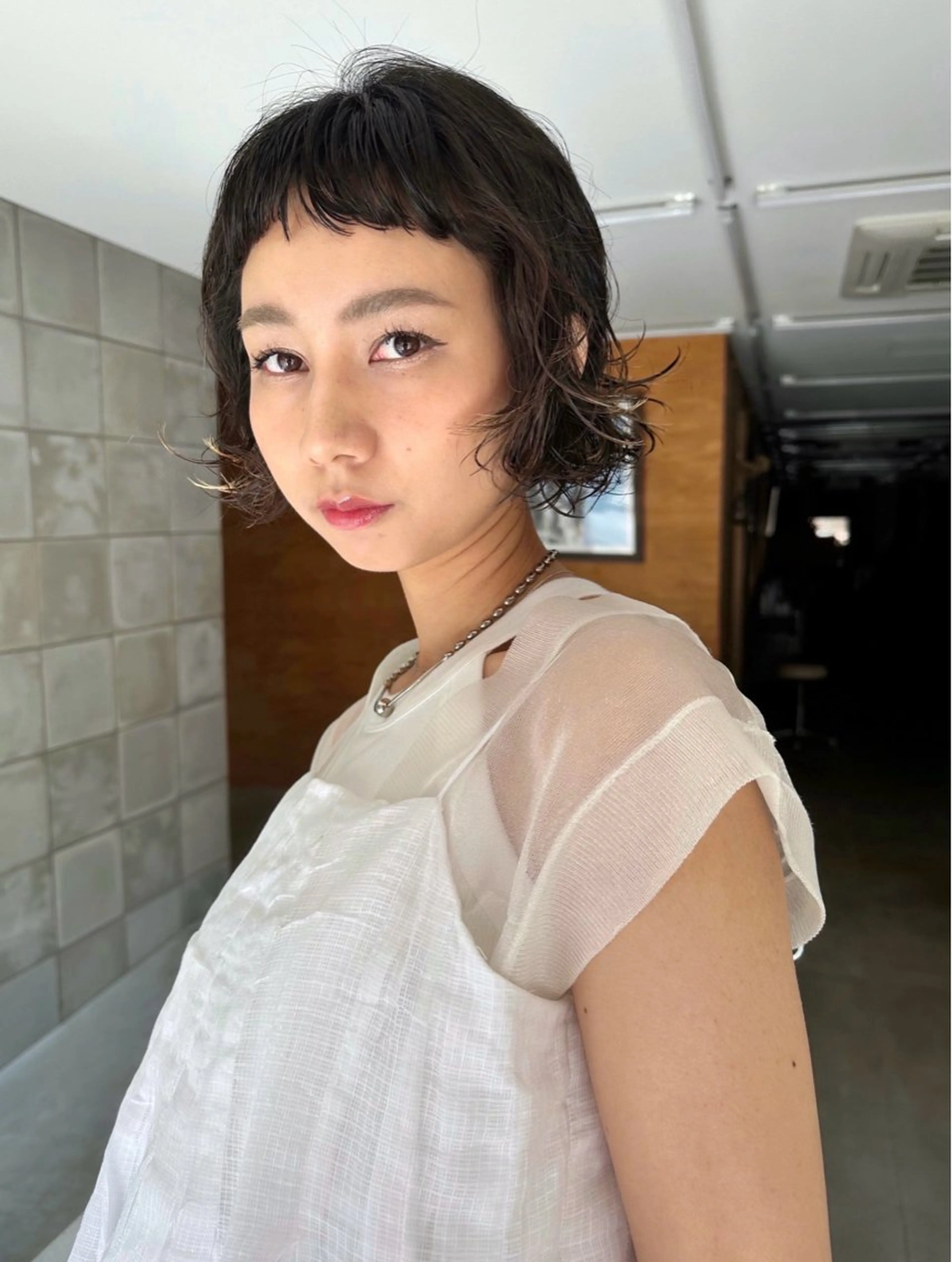 ショート パーマ ボブ オン眉 ニュアンスパーマ カット パーマ トリートメント 榛地 渉馬のヘアスタイル
