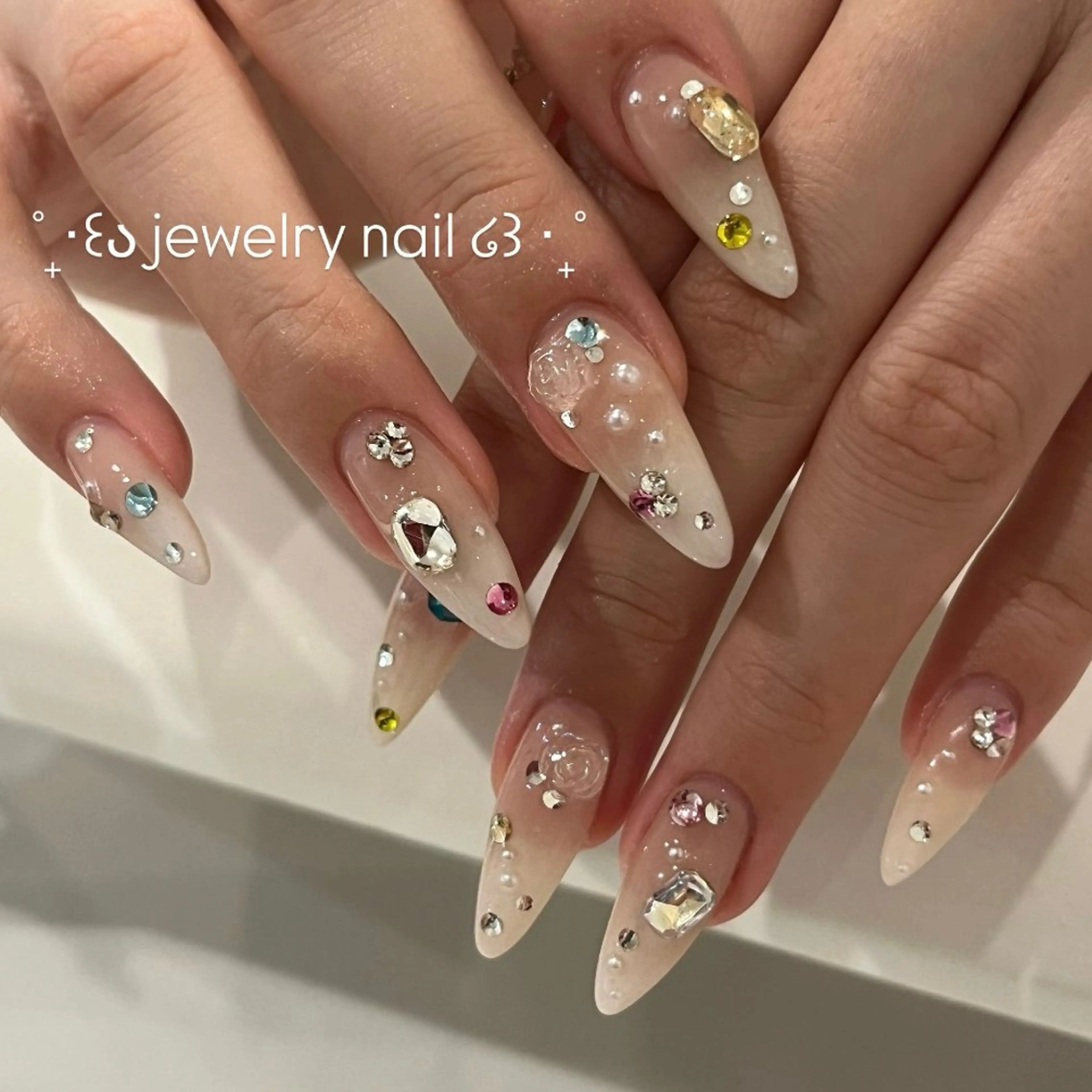 ネイル ハンドネイル ワンホン/キラキラ ネイル💎yukaのネイルデザイン