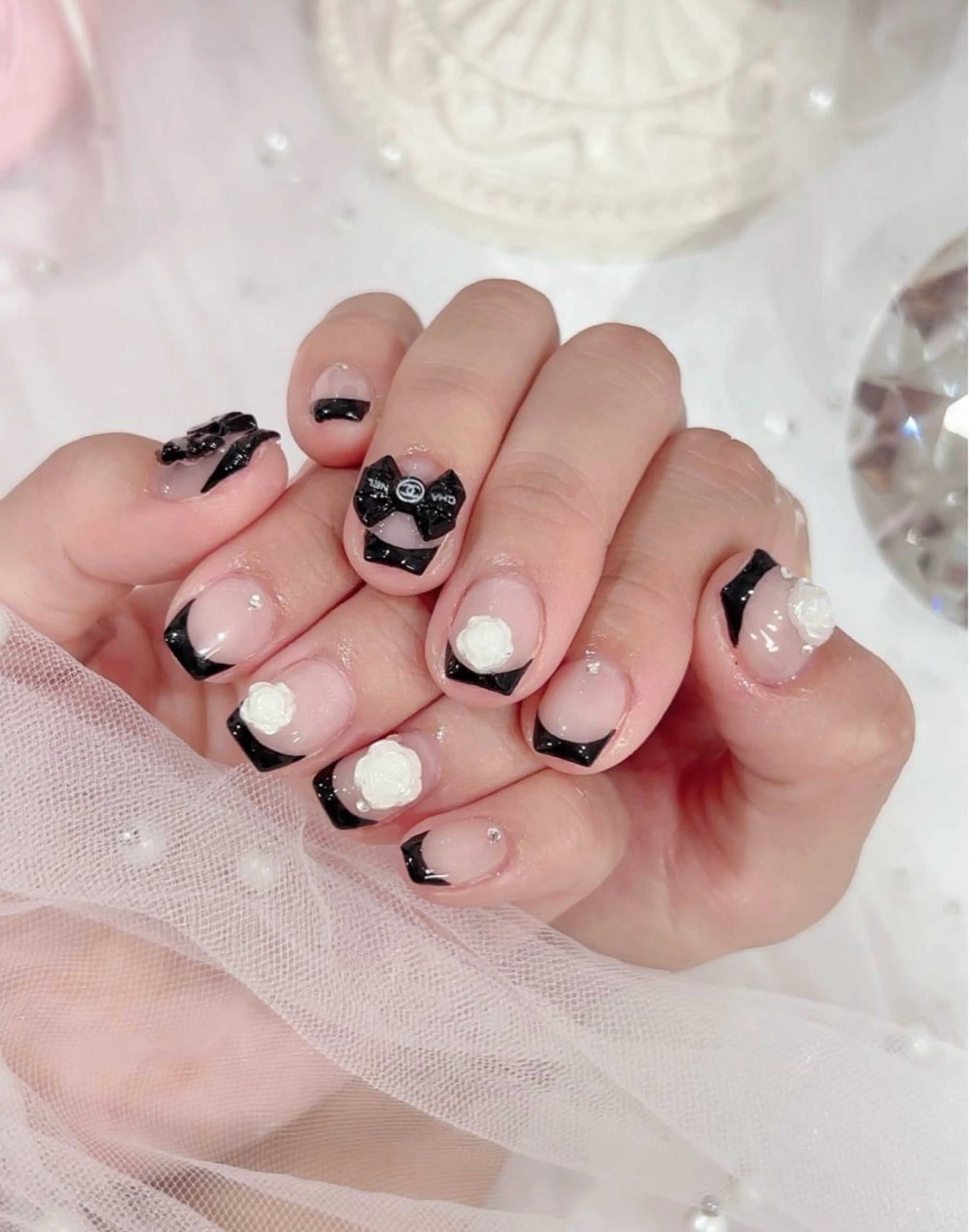 ネイル フレンチネイル グラデーション 韓国ネイル マグネットネイル ミラーネイル ハンドネイル yurinail所属・yuri nail 高田馬場のネイルデザイン