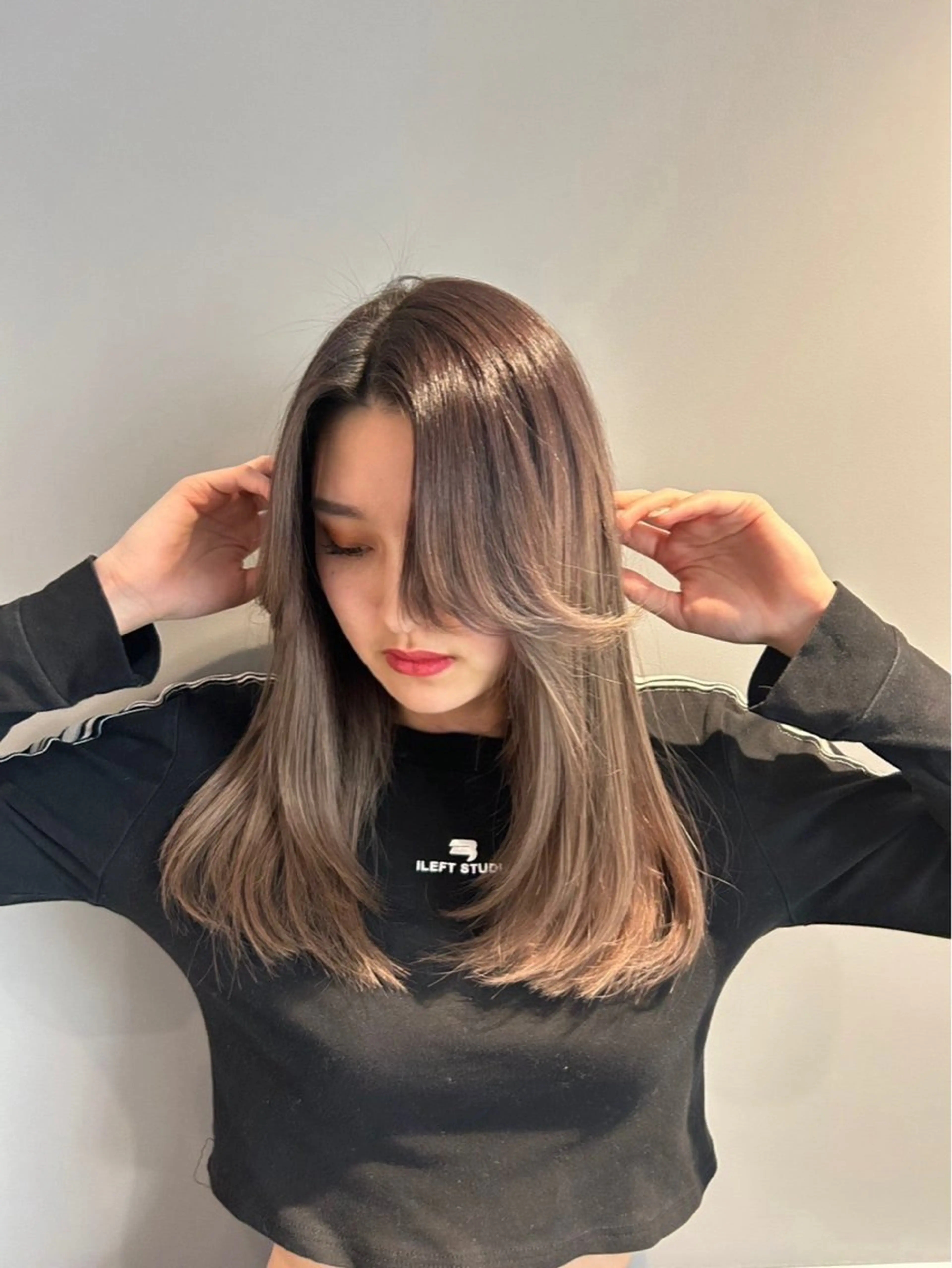 ロング 大人レイヤー/艶髪 🇺🇸TOMONAのヘアスタイル