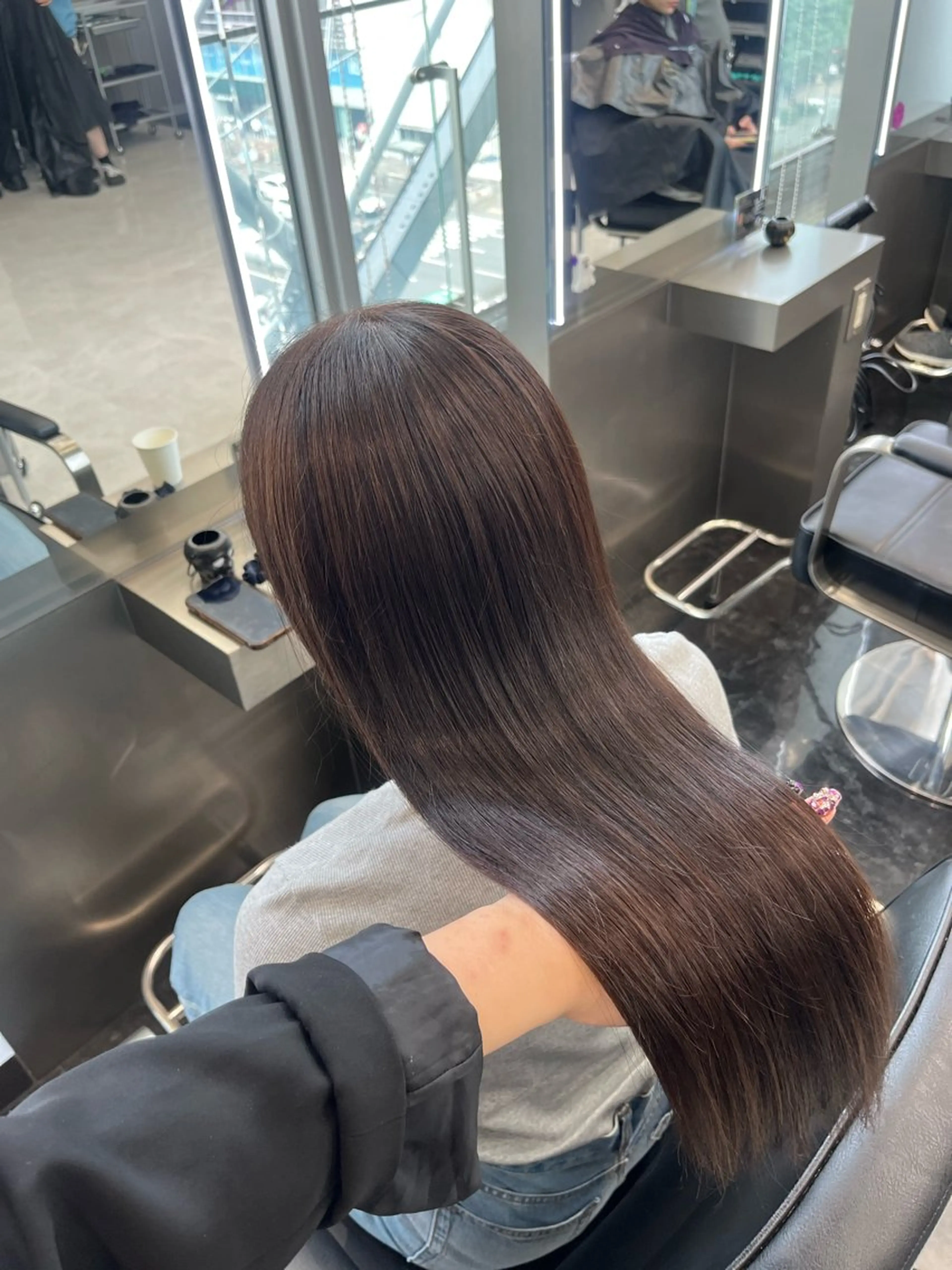 ロング カラー ヘアアレンジ ベージュカラー ブリーチ ブラウンカラー 透明感カラー ダークブラウン カット ヘアカラー トリートメント ヘアセット ハイトーン/透明感 カラー/rina🎀のヘアスタイル