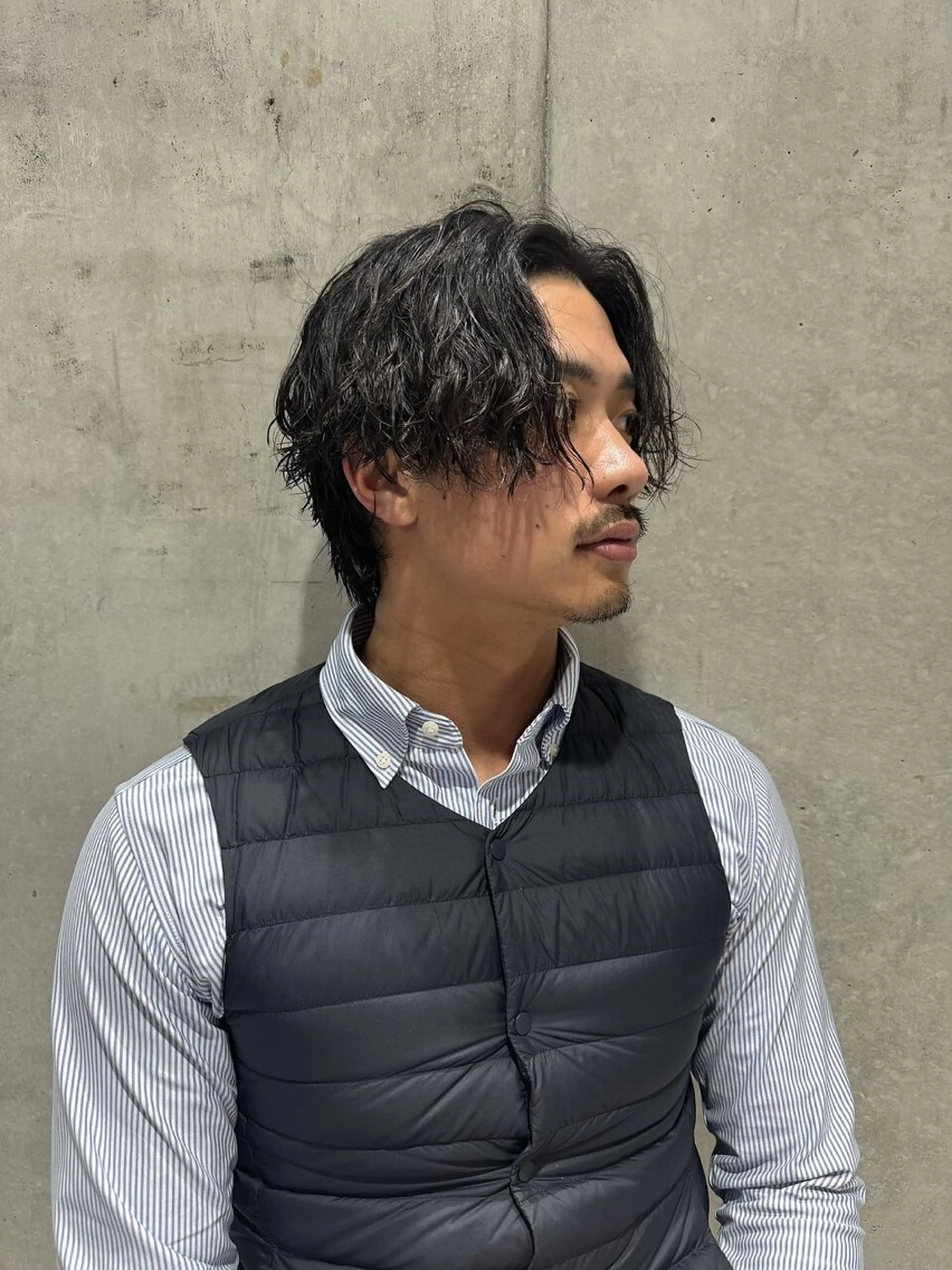 メンズ センターパート ダウンパーマ フェードカット フェザーパーマ カルマパーマ カット パーマ MEN’SsalonHYPE所属・メンズカット/布施/ 秋山　涼のヘアスタイル