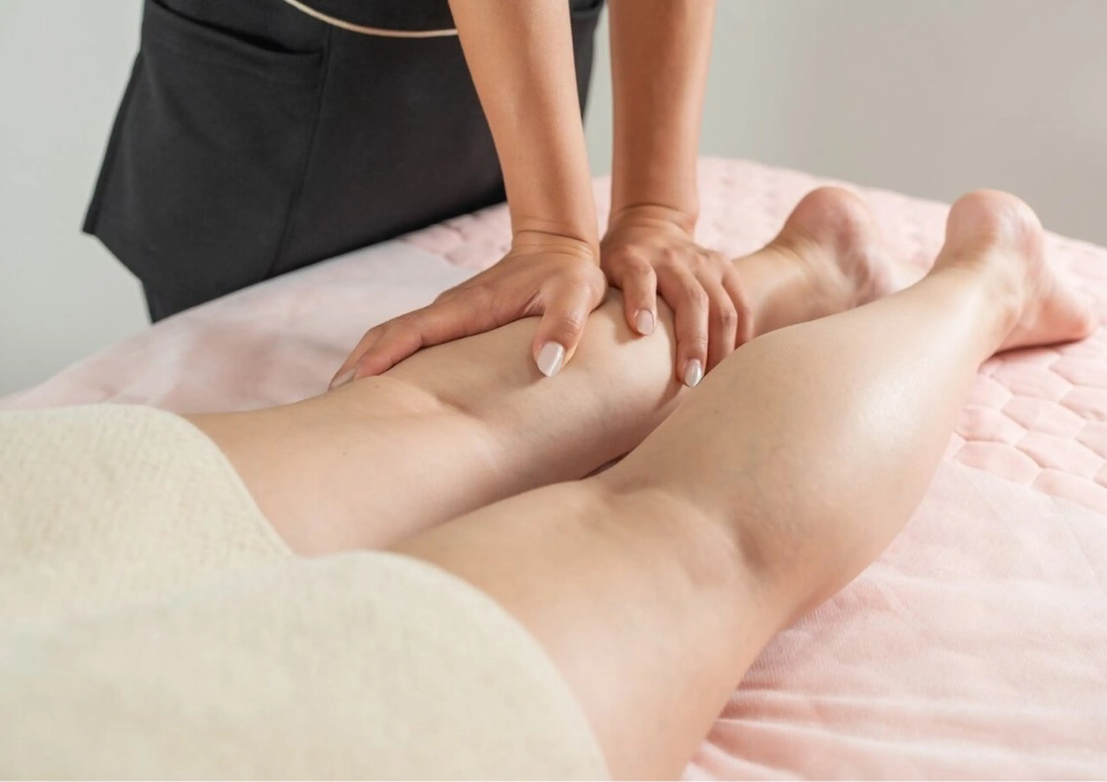 人気No4♪太脚卒業【脚集中♪セル痩身マシン】下半身が痩せにくい方にの写真