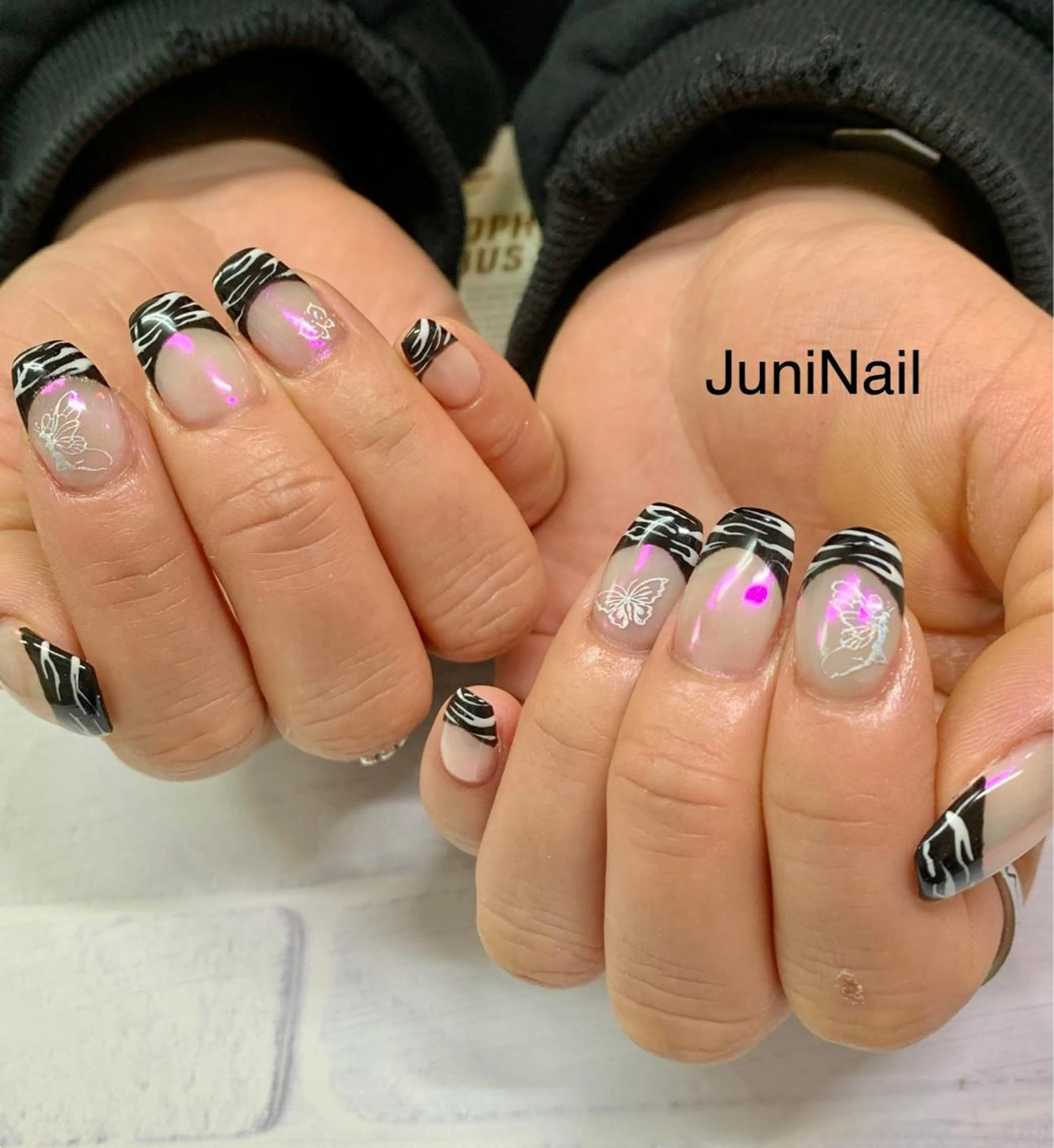 ネイル オーロラネイル クリアネイル フラッシュネイル フレンチネイル 氷ネイル・うるうるネイル ハンドネイル JuniNail 주니네일🇰🇷suのネイルデザイン