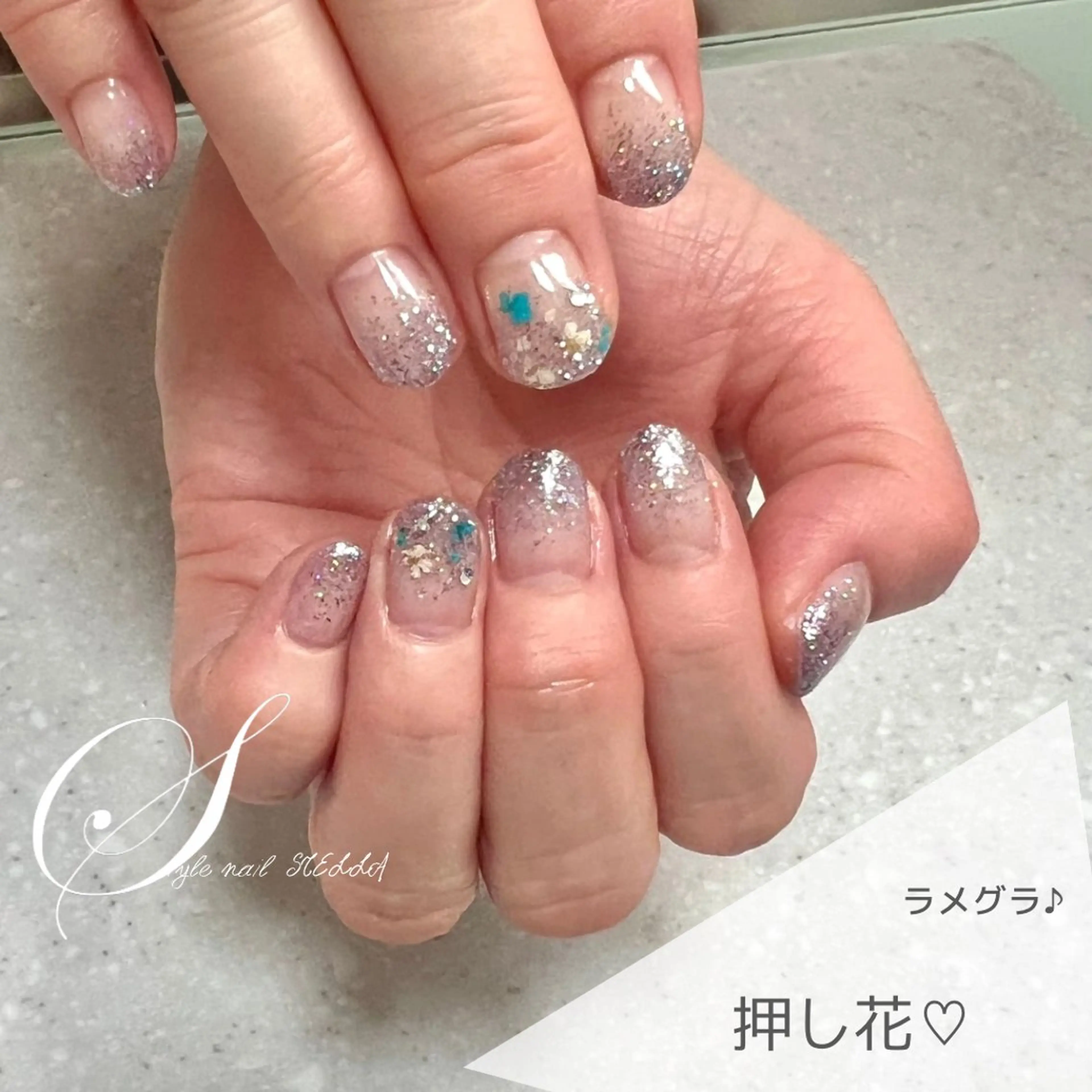 ネイル グラデーション ハンドネイル ステラ marikominoのネイルデザイン