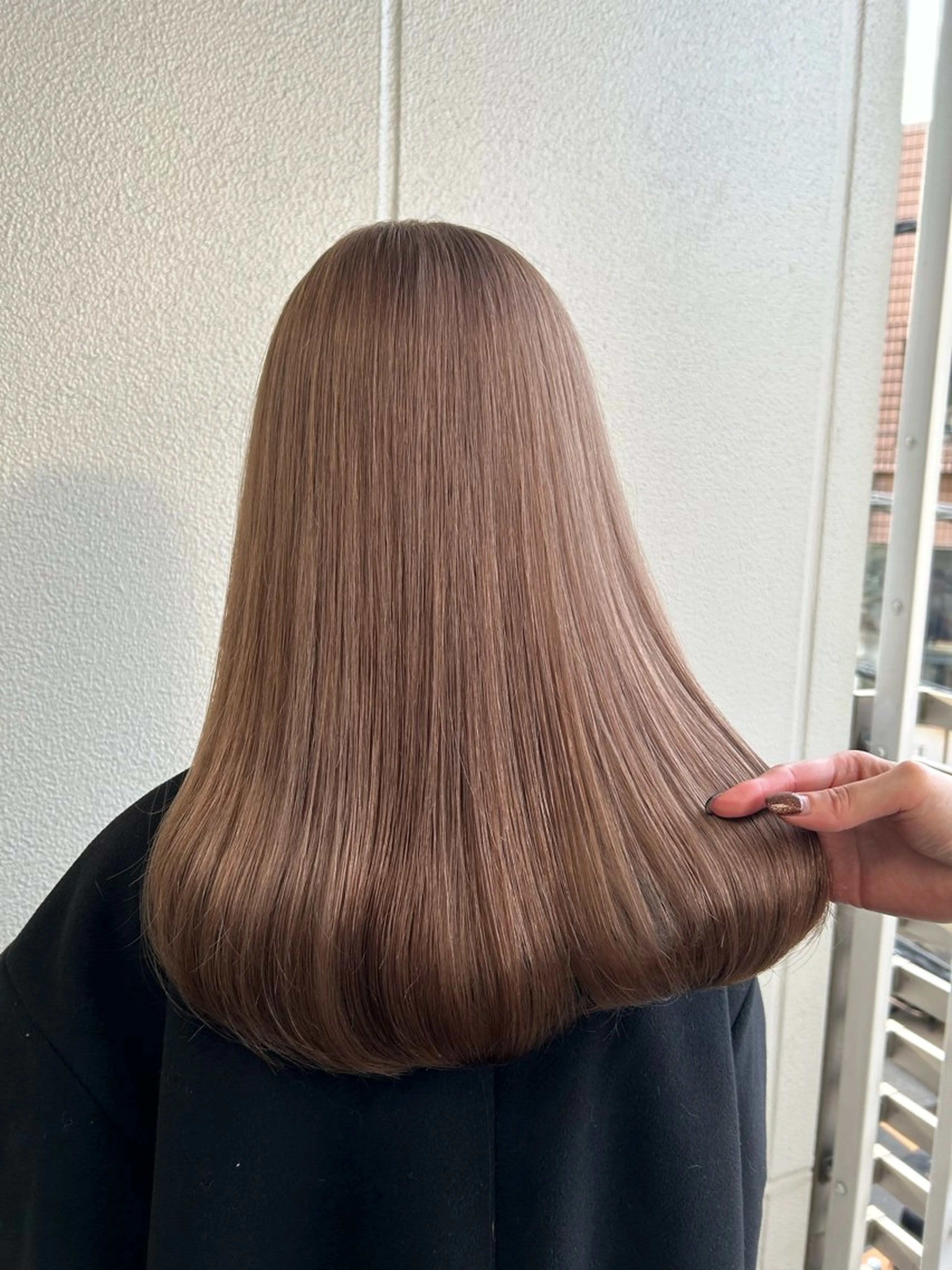セミロング カラー ヘアアレンジ ベージュカラー ミルクティーベージュ 《暖色/韓国レイヤー 》🇰🇷桑原ユキネのヘアスタイル