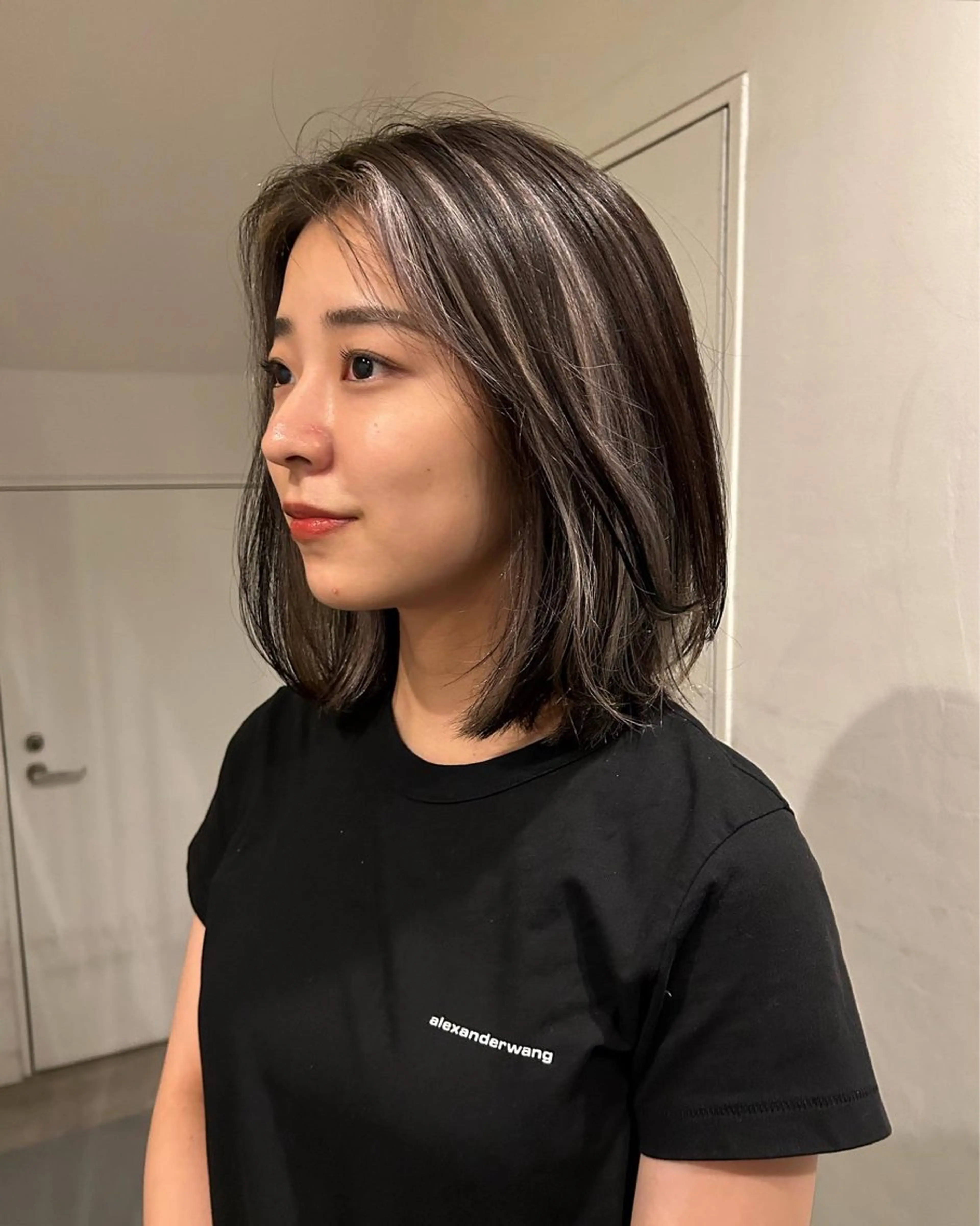 ミディアム カラー ハイライトカラー ハイライト 似合わせカット hen所属・心斎橋/レイヤー/ ブリーチ/モエのヘアスタイル