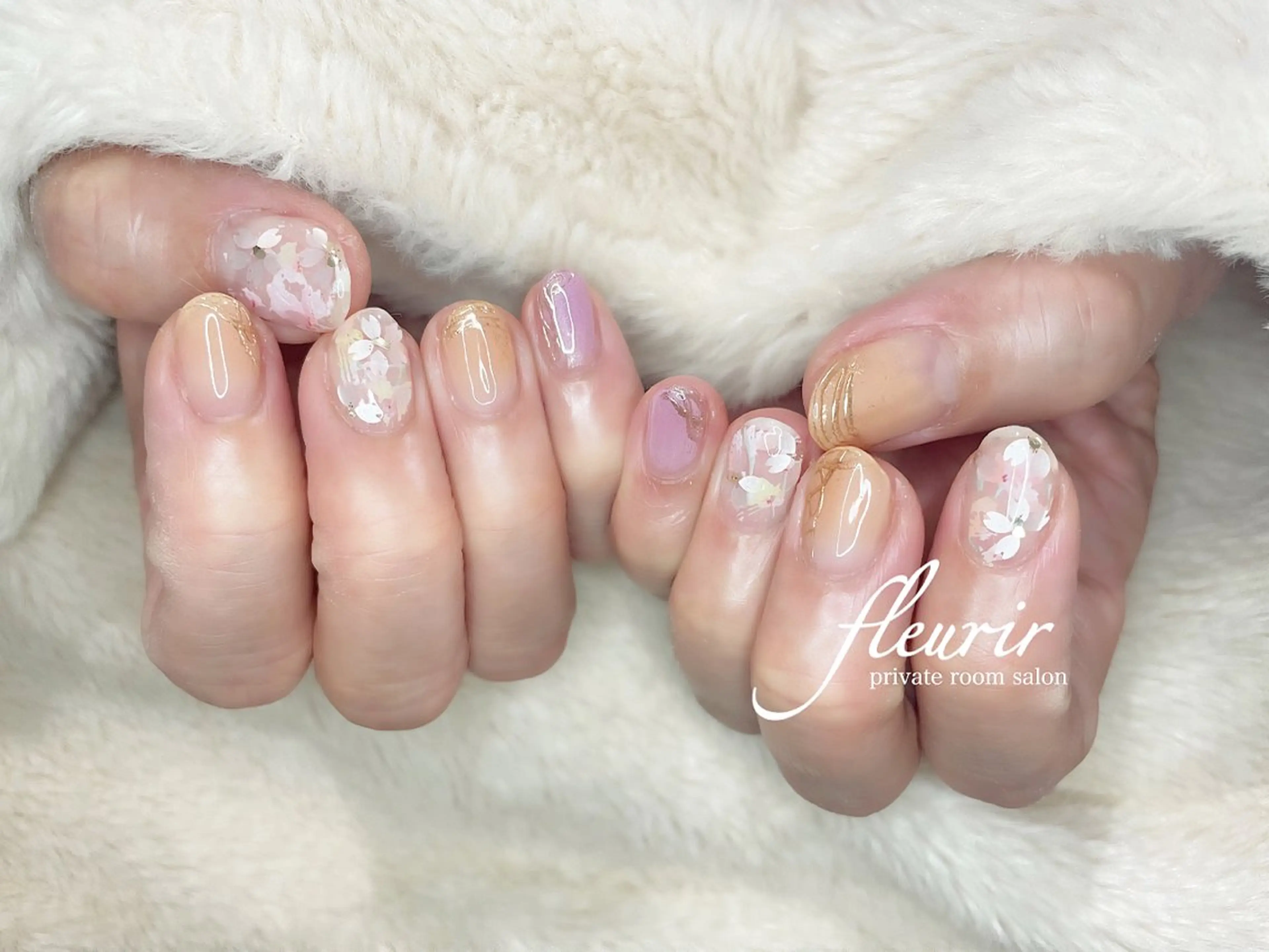 ネイル 桜ネイル ホログラムネイル フルリール 【プライベートサロンのネイルデザイン