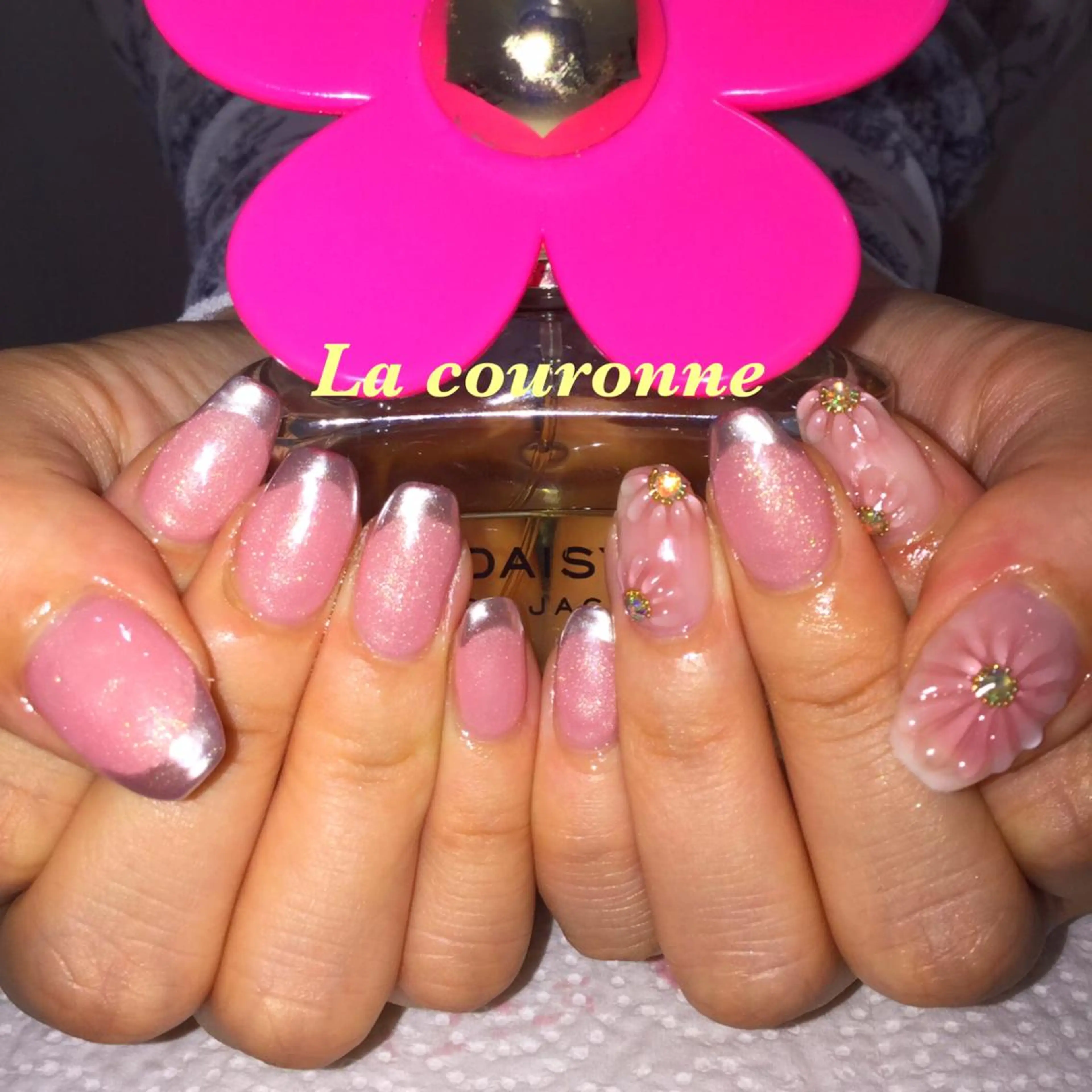 ネイル ハンドネイル Lacouronne NATSUMIのネイルデザイン