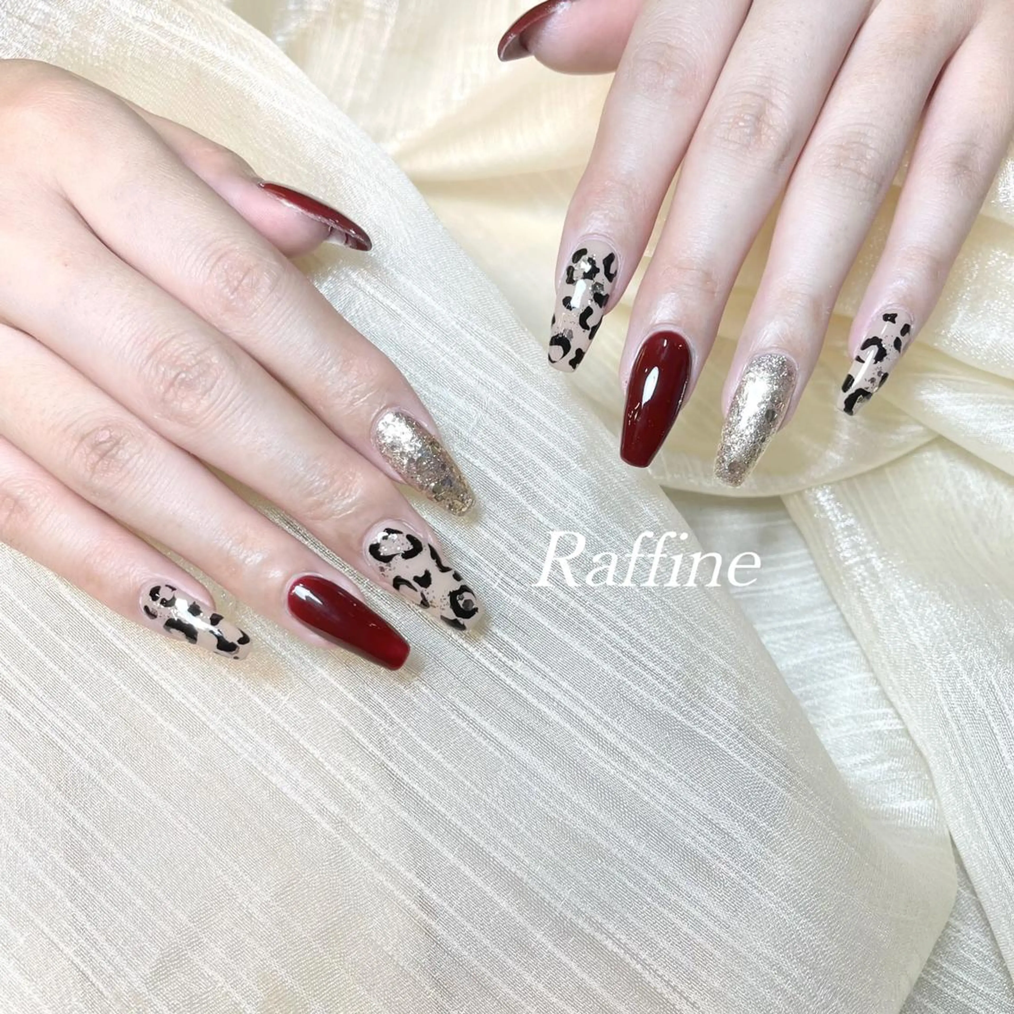 ネイル RAFFINE 月🦋🩵のネイルデザイン