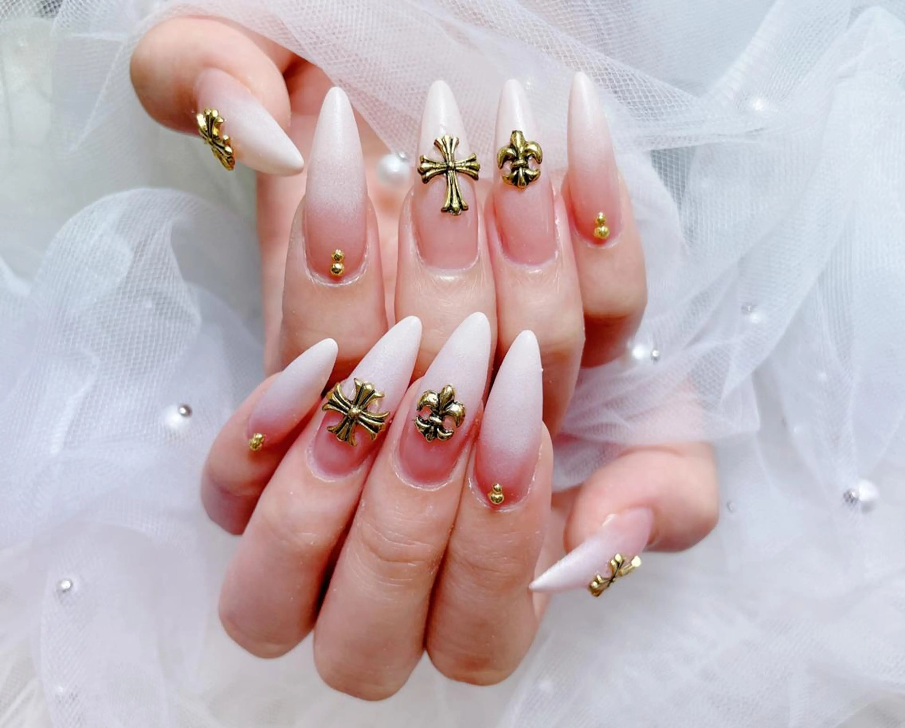 ネイル U nail 🩷新宿店のネイルデザイン