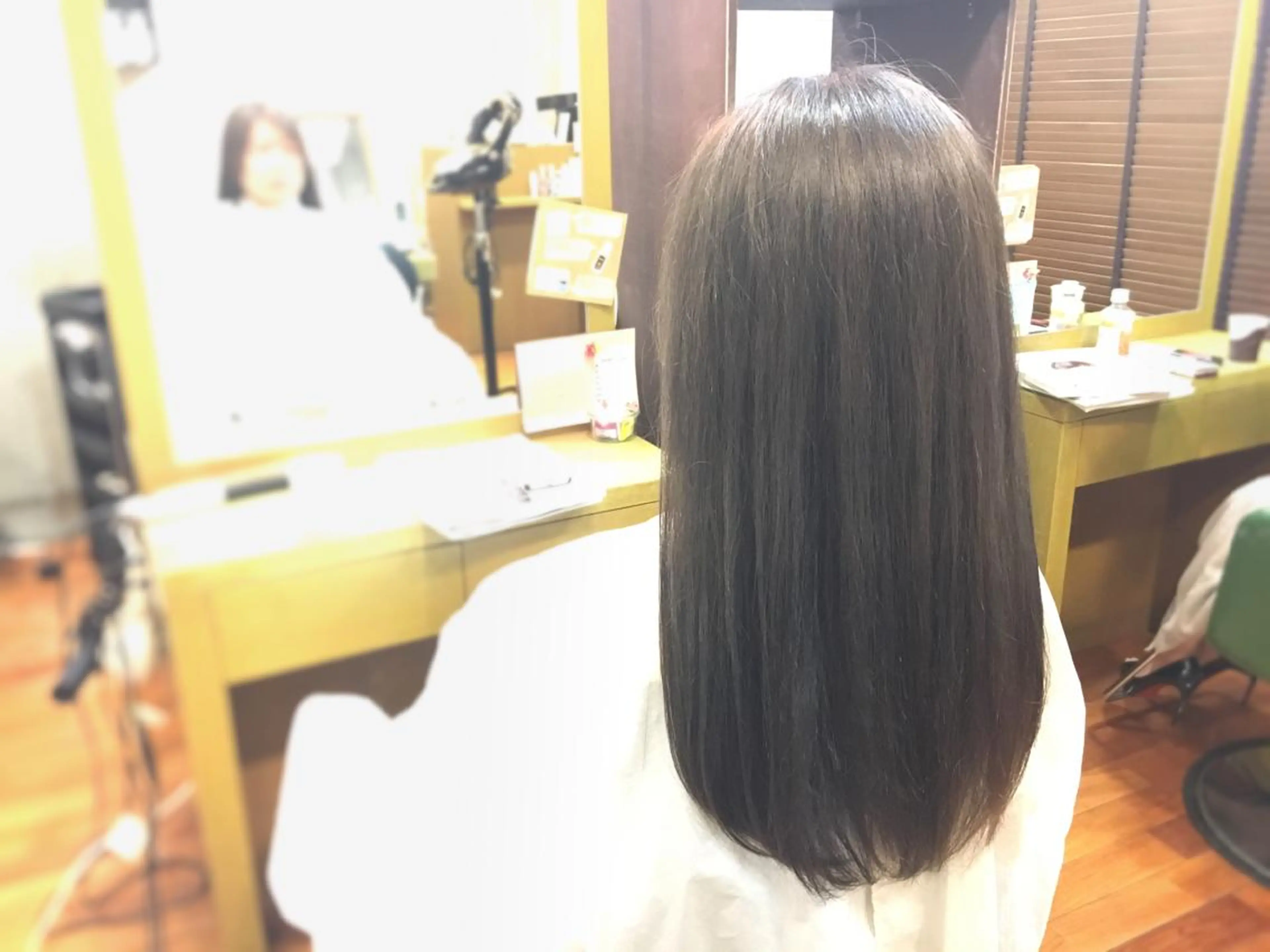 ロング カラー ツイストスパイラル 波巻き🩵片平和香奈のヘアスタイル