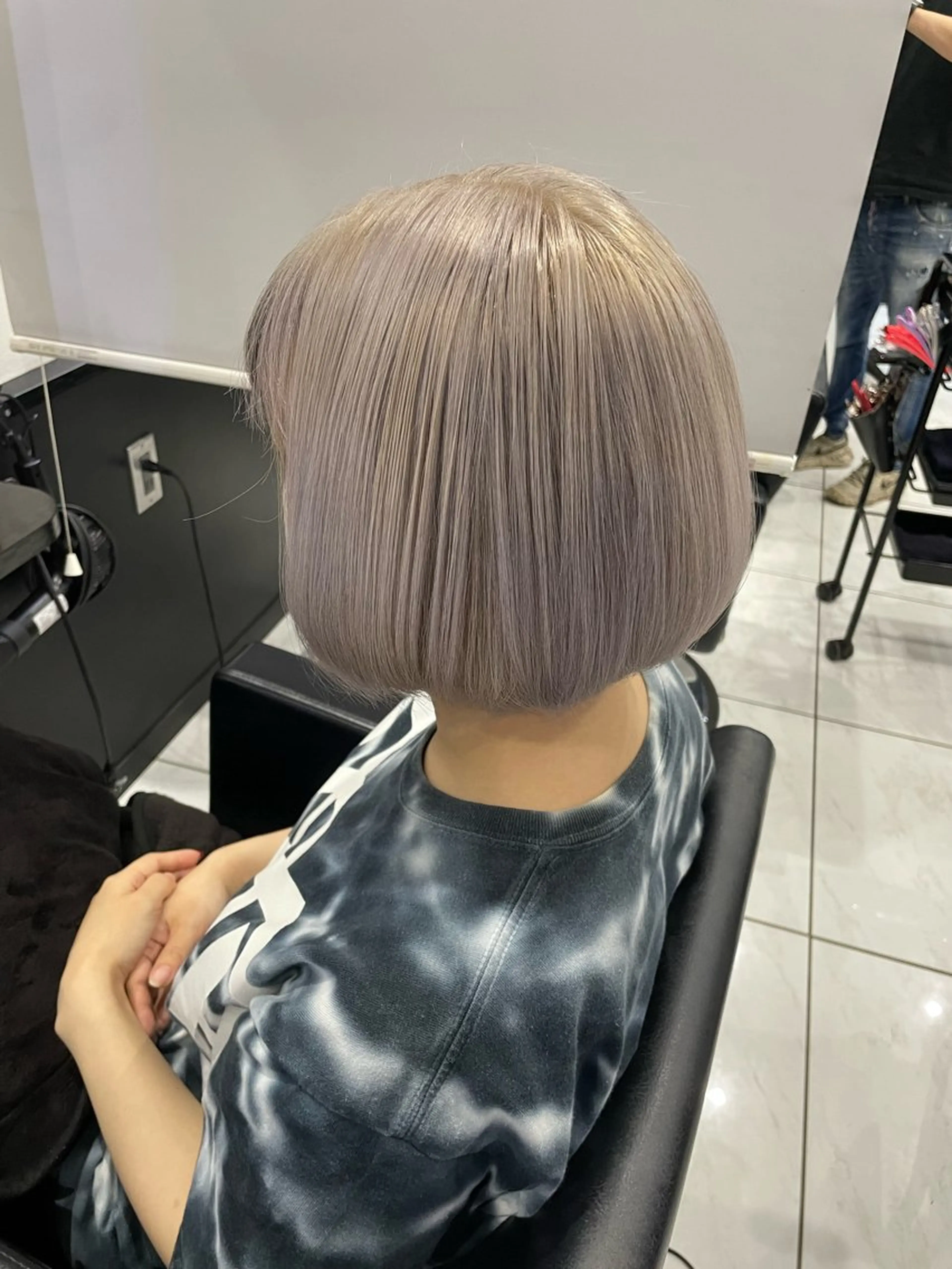 ミディアム カラー ブリーチ 長田 麻友子のヘアスタイル