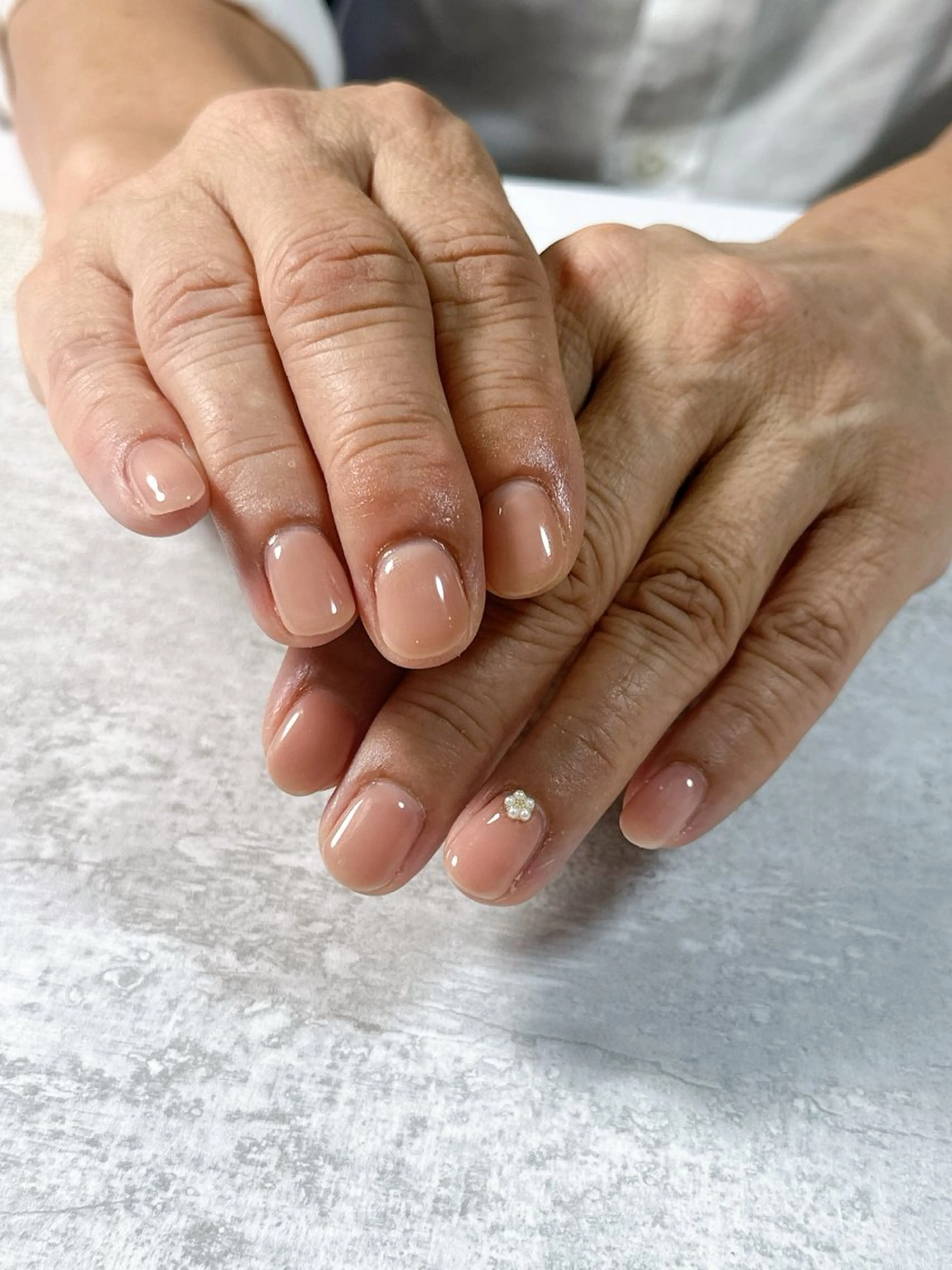 ネイル オーロラネイル ブルー フットネイル フレンチネイル ジェルネイル ハンドネイル kiki nail たまプラーザのネイルデザイン