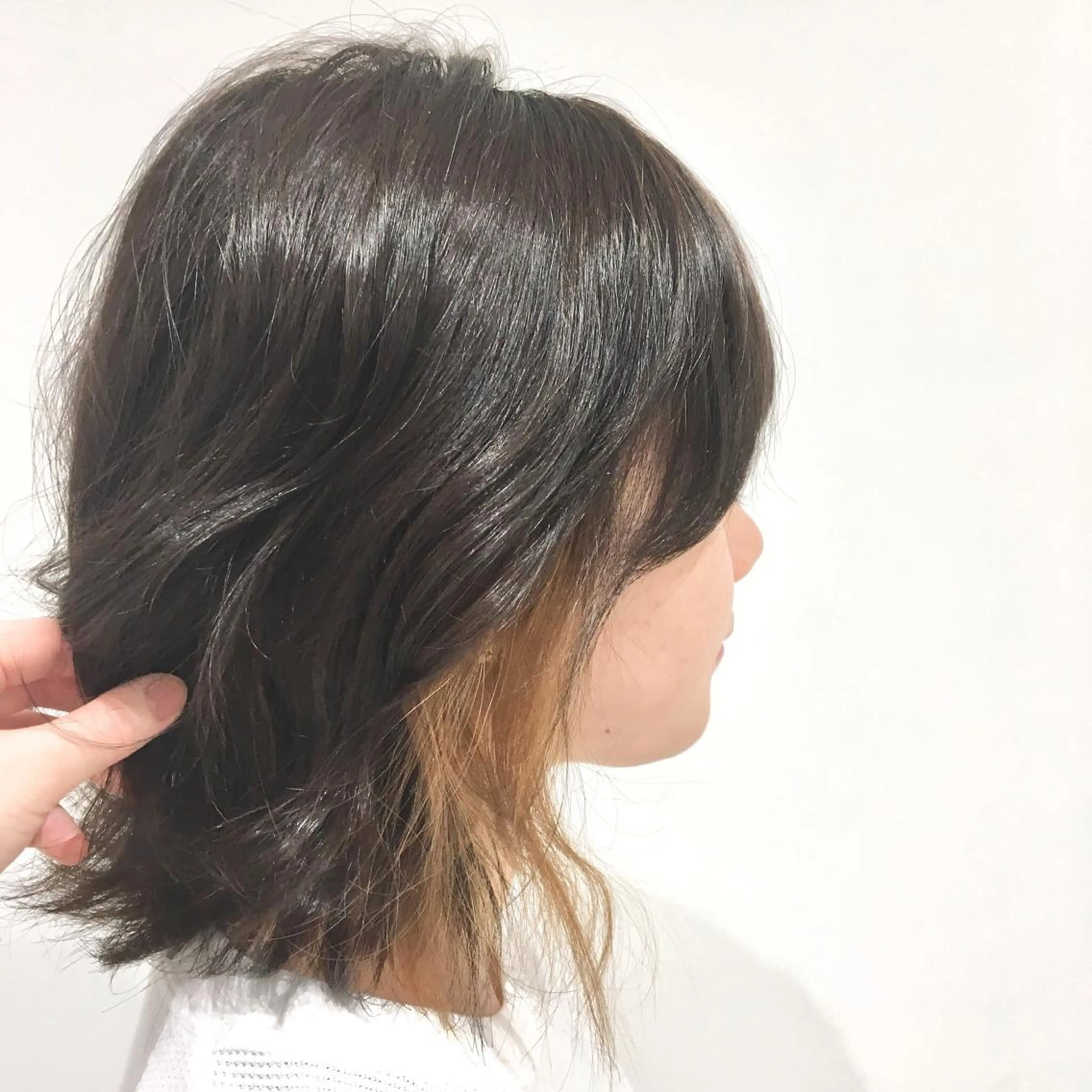 ショート カラー loca by tree所属・うる艶暖色カラー HARUNAのヘアスタイル