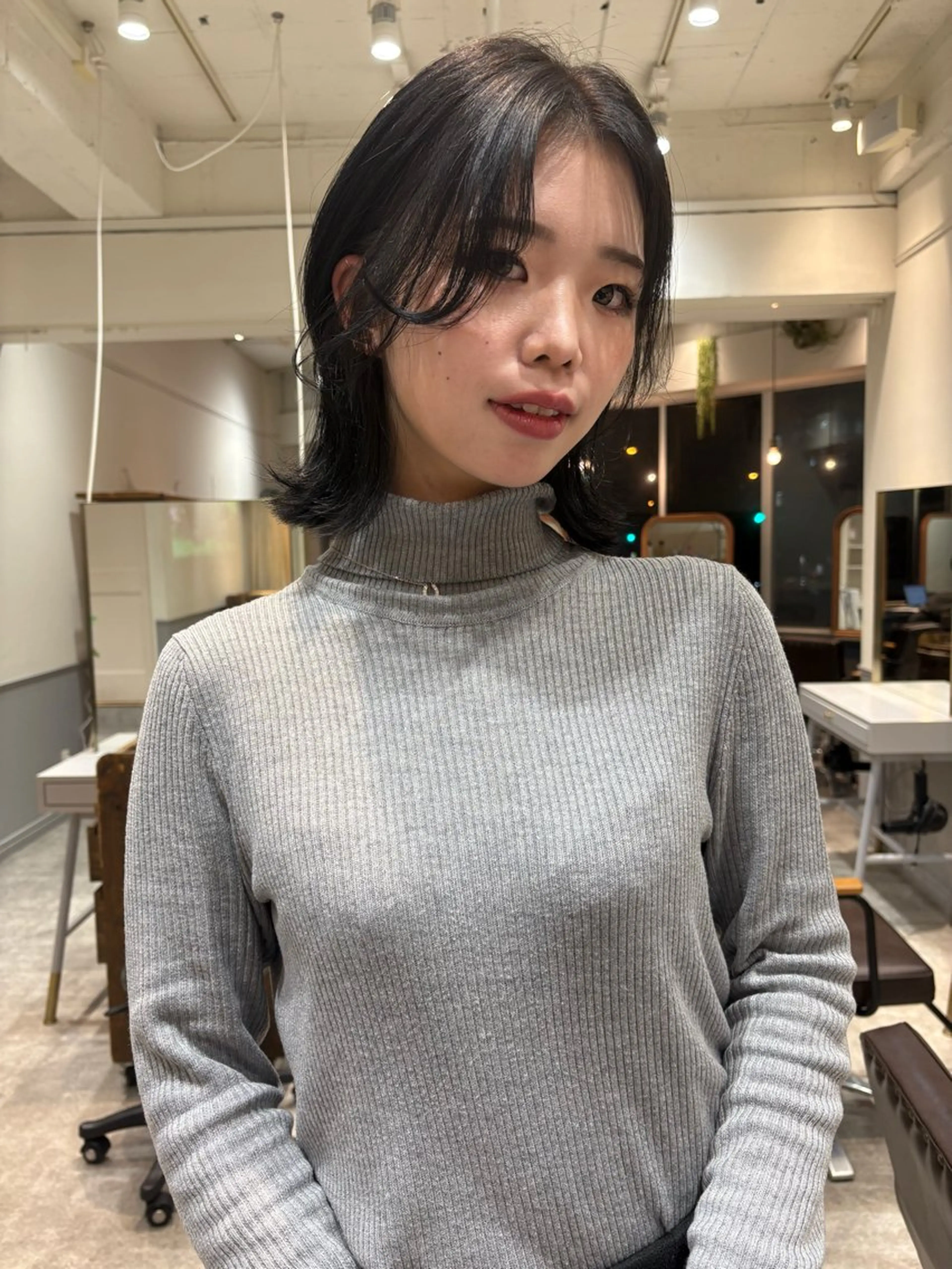 ミディアム カラー ヘアカラー SIKI yuuna モテ韓国ヘア☁️のヘアスタイル