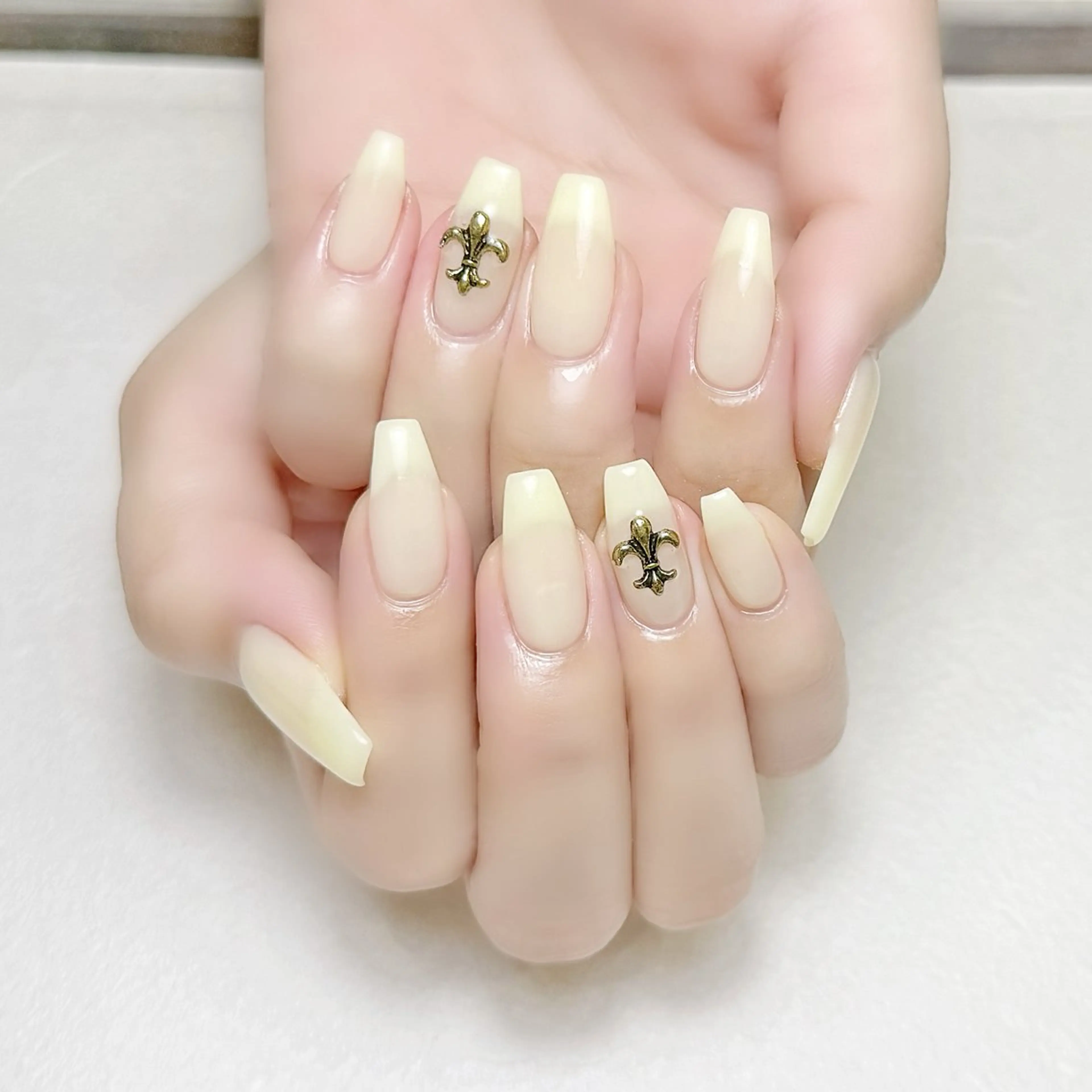 ネイル オフィスネイル ワンカラーネイル rouse nail RISATOのネイルデザイン