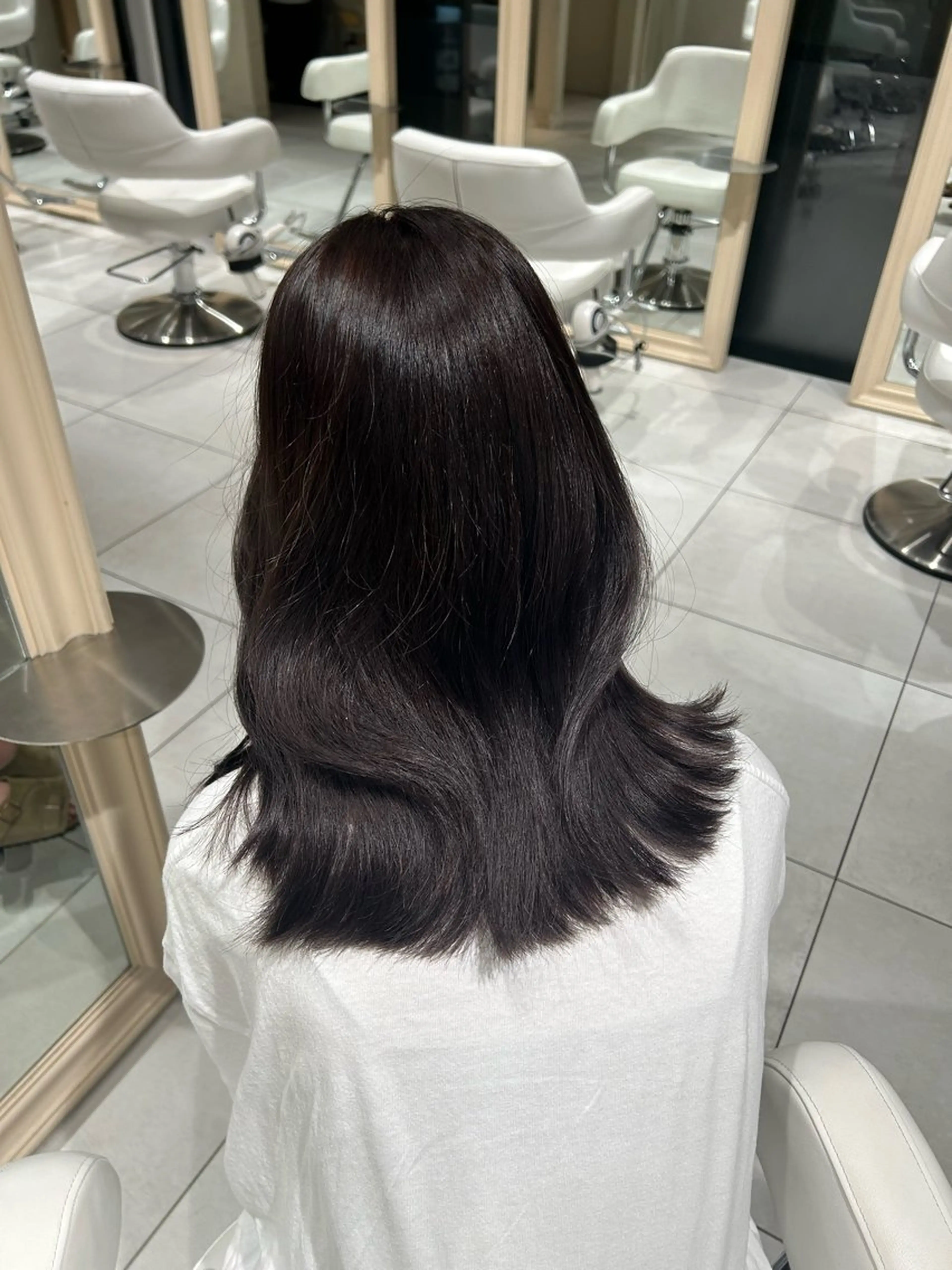 セミロング カラー ブリーチ ダブルカラー ブリーチなしカラー 結 菜のヘアスタイル