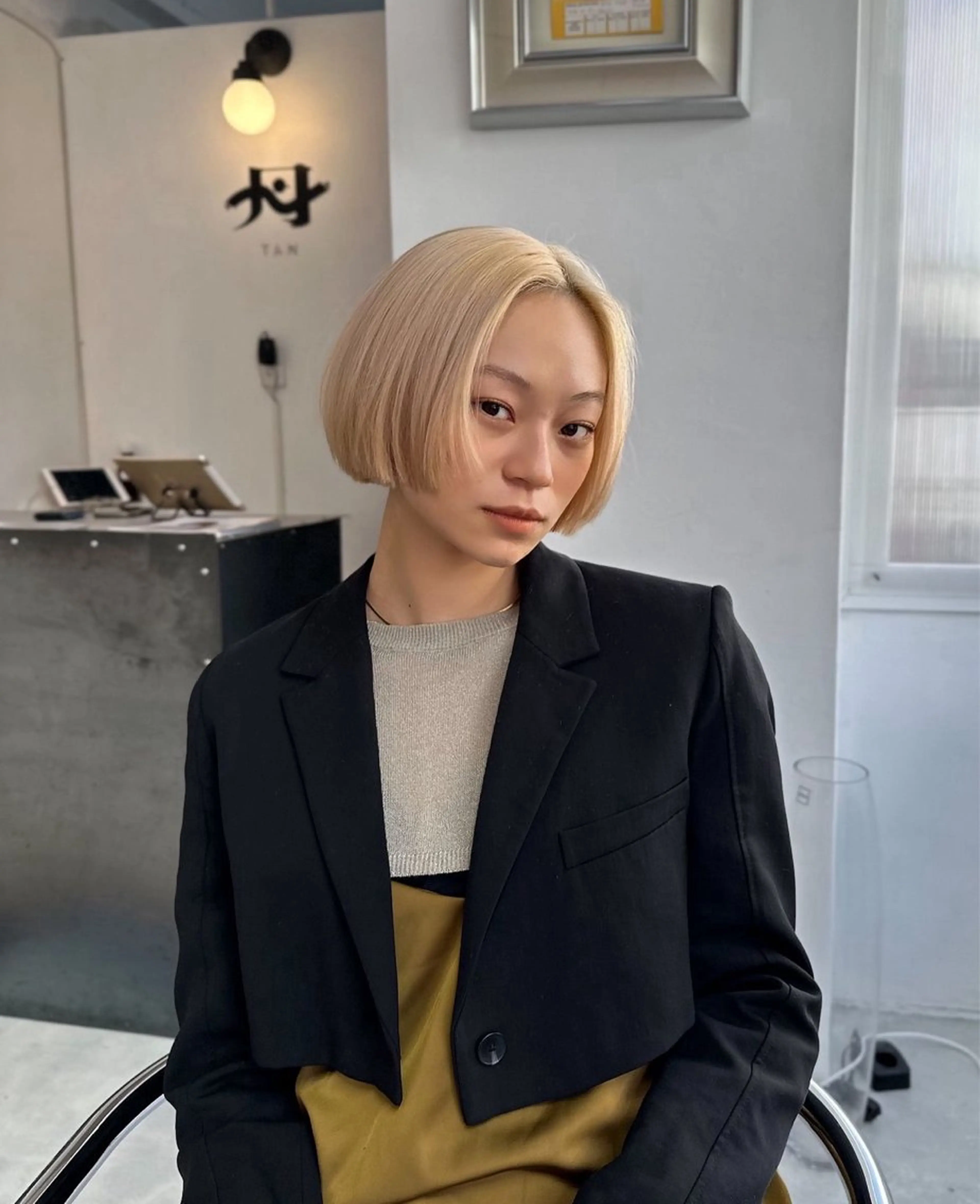 ショート カラー カット ヘアカラー 丹 tan所属・Saaya/レイヤー /ブリーチ/ブロンドのヘアスタイル