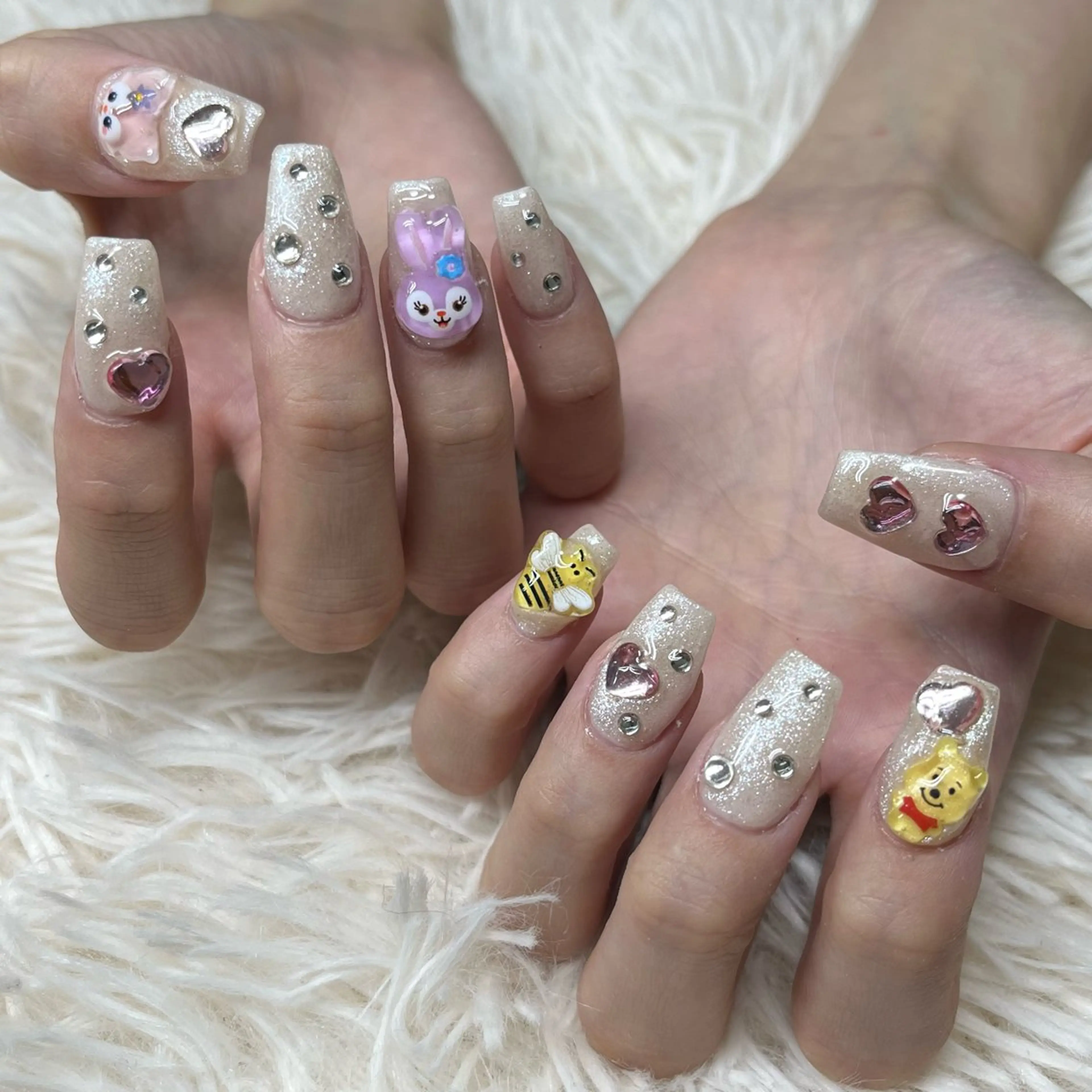 ネイル アートネイル 長さ出し キラキラネイル 韓国ネイル ラメ(グリッター) ハンドネイル 🐕🦺Yappy 💗A-tanのネイルデザイン