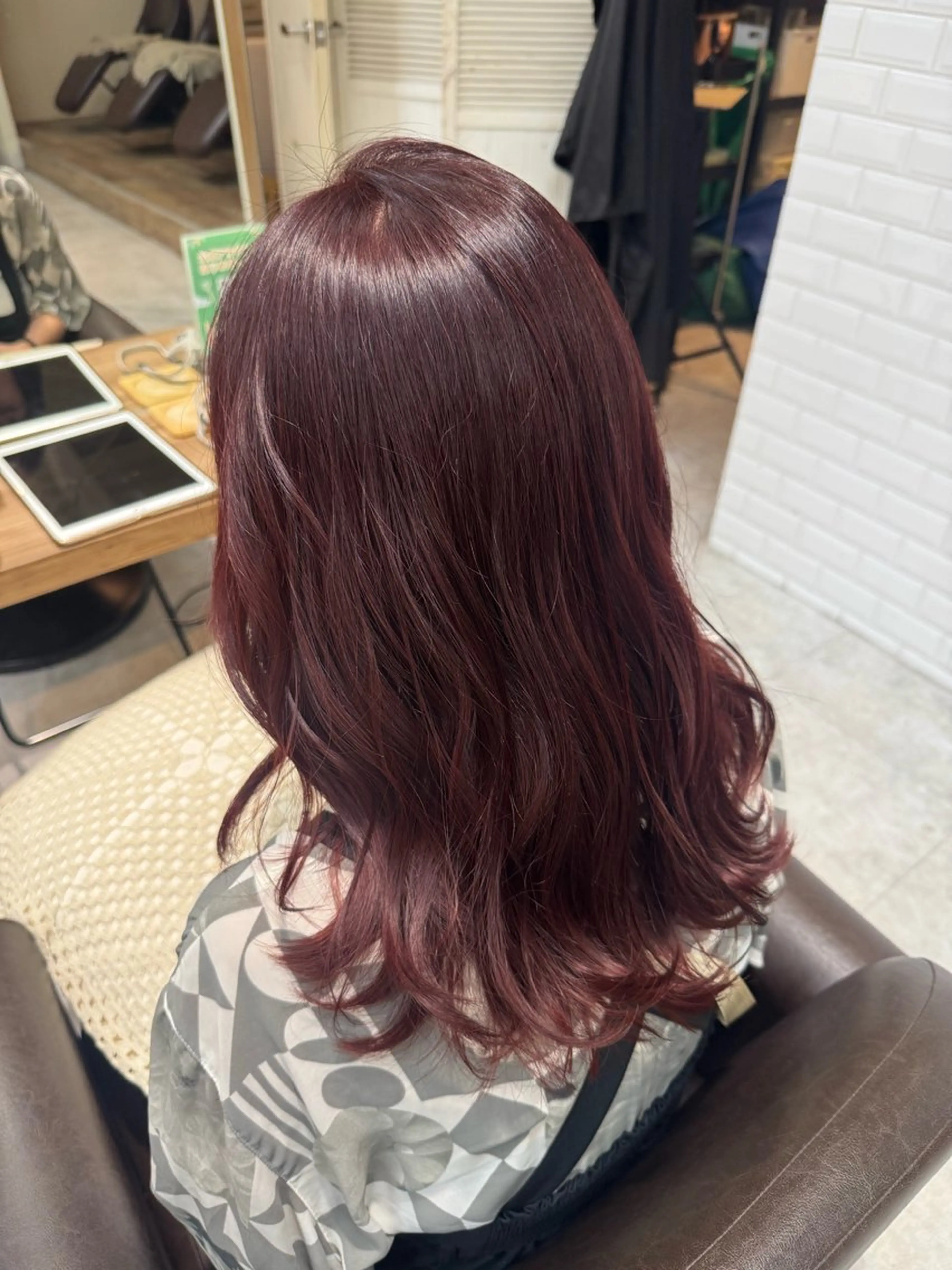 カラー ブリーチ ブリーチなしカラー レッドカラー 🫧顔まわりカット 🫧山中沙希のヘアスタイル