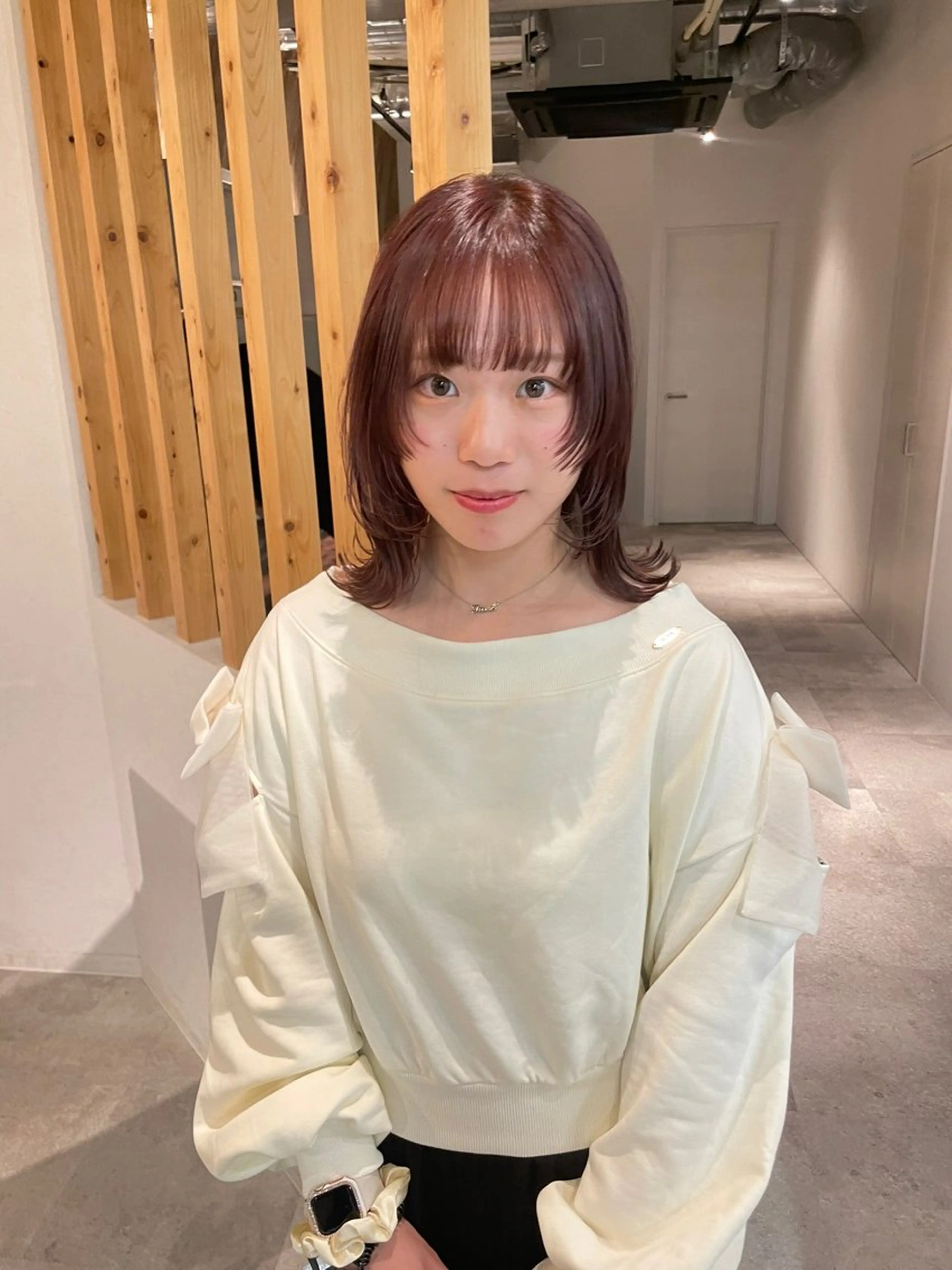 ミディアム カラー ブリーチ 顔周りカット 姫カット A/LEE所属・久保田 千尋のヘアスタイル