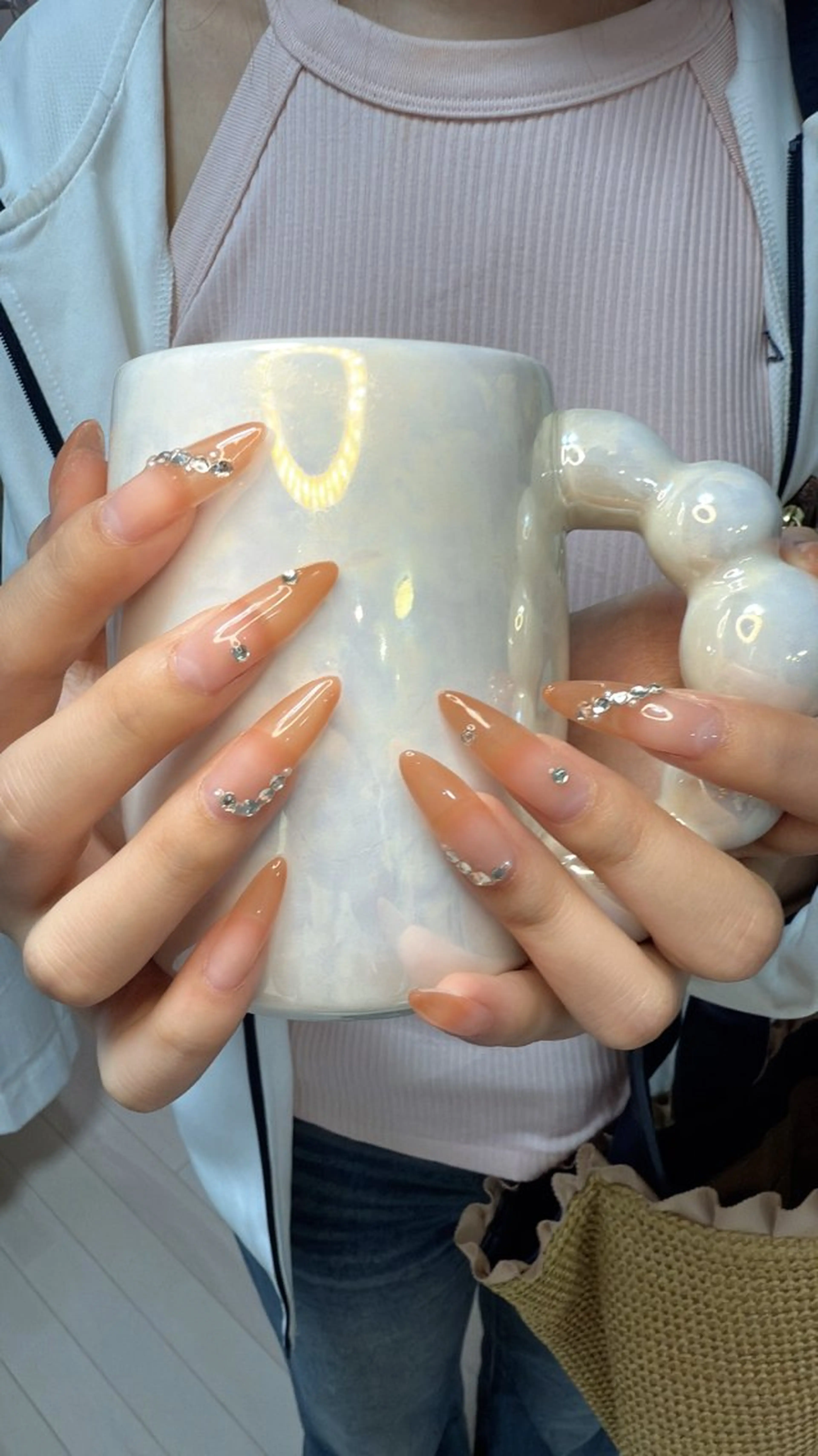 ネイル アートネイル オーロラネイル チークネイル フレンチネイル ガラスフレンチ ハンドネイル 🎀セ リ🎀のネイルデザイン