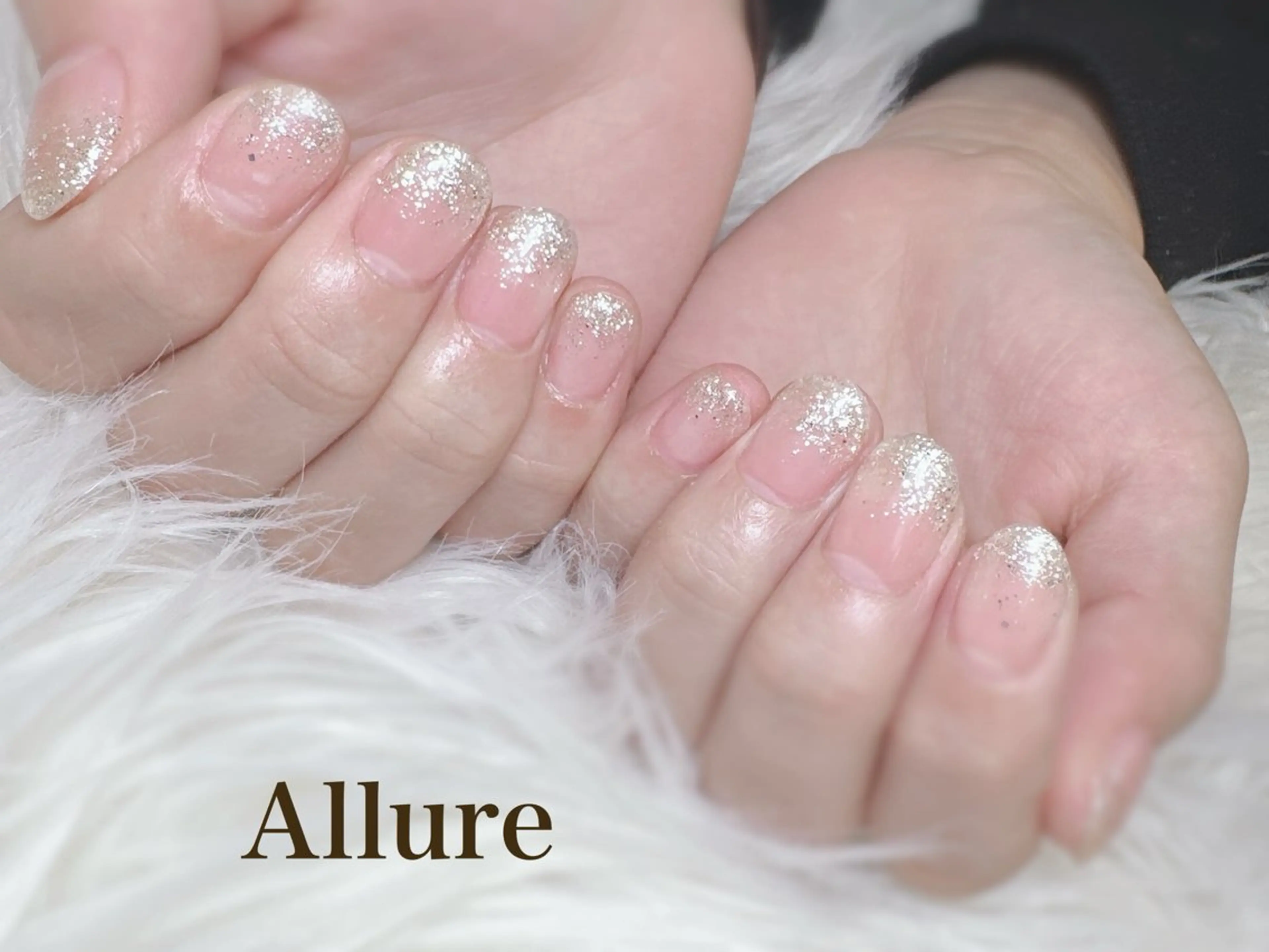 ネイル ラメ(グリッター) シルバー Allure Yuuのネイルデザイン