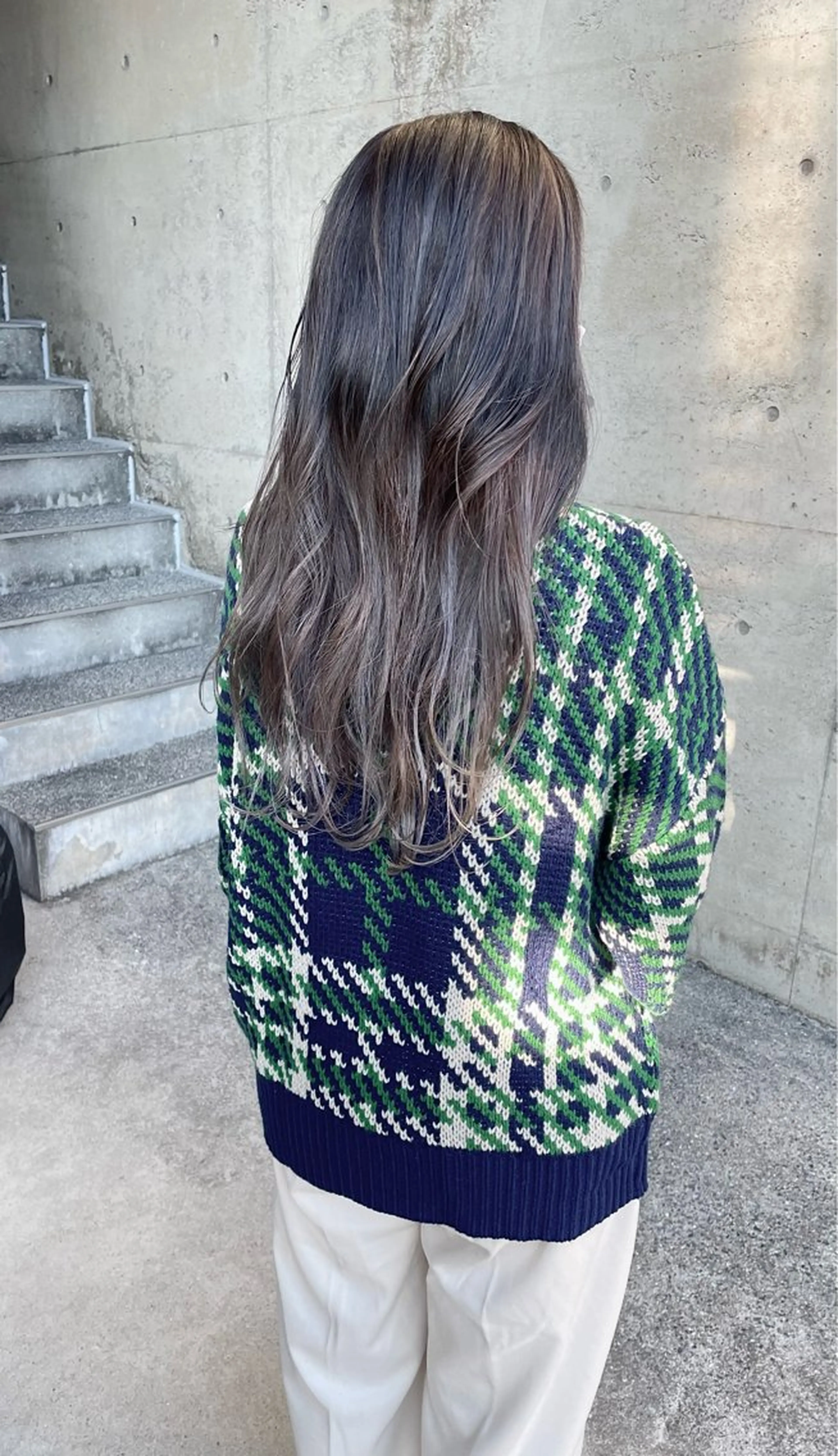 ロング カラー ブリーチ グラデーションカラー ハイライトカラー ハイライト カット ヘアカラー トリートメント hair  design  ALBERO所属・日高 香織のヘアスタイル