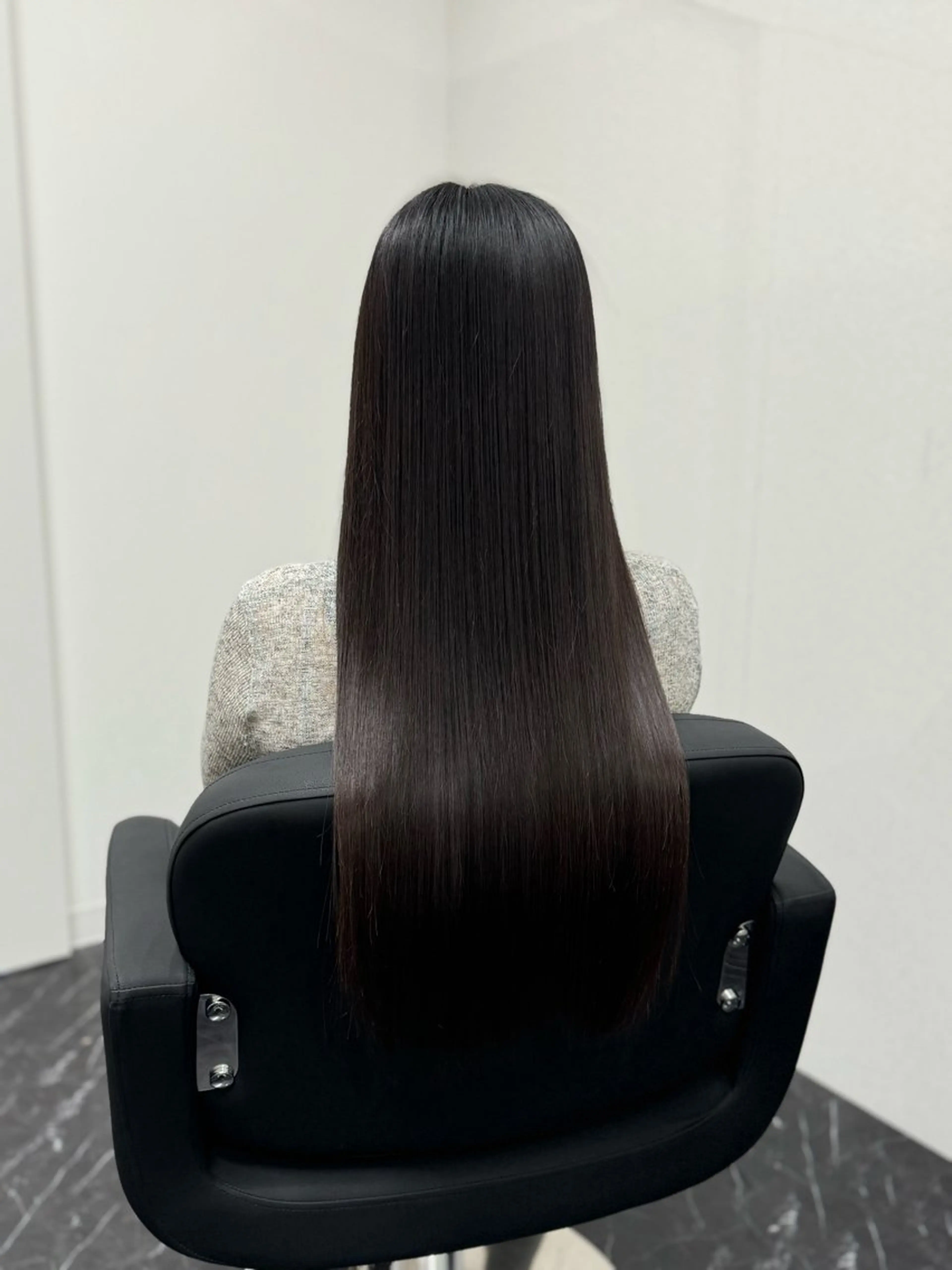 ロング カラー パーマ ヘアアレンジ メンズ キッズ メンズ韓国風 黒髪 ブルーカラー ブルーブラック ブラウンカラー カット 縮毛矯正 トリートメント ヘアセット 【縮毛矯正 Ⅰ 髪質改善】たつやのヘアスタイル