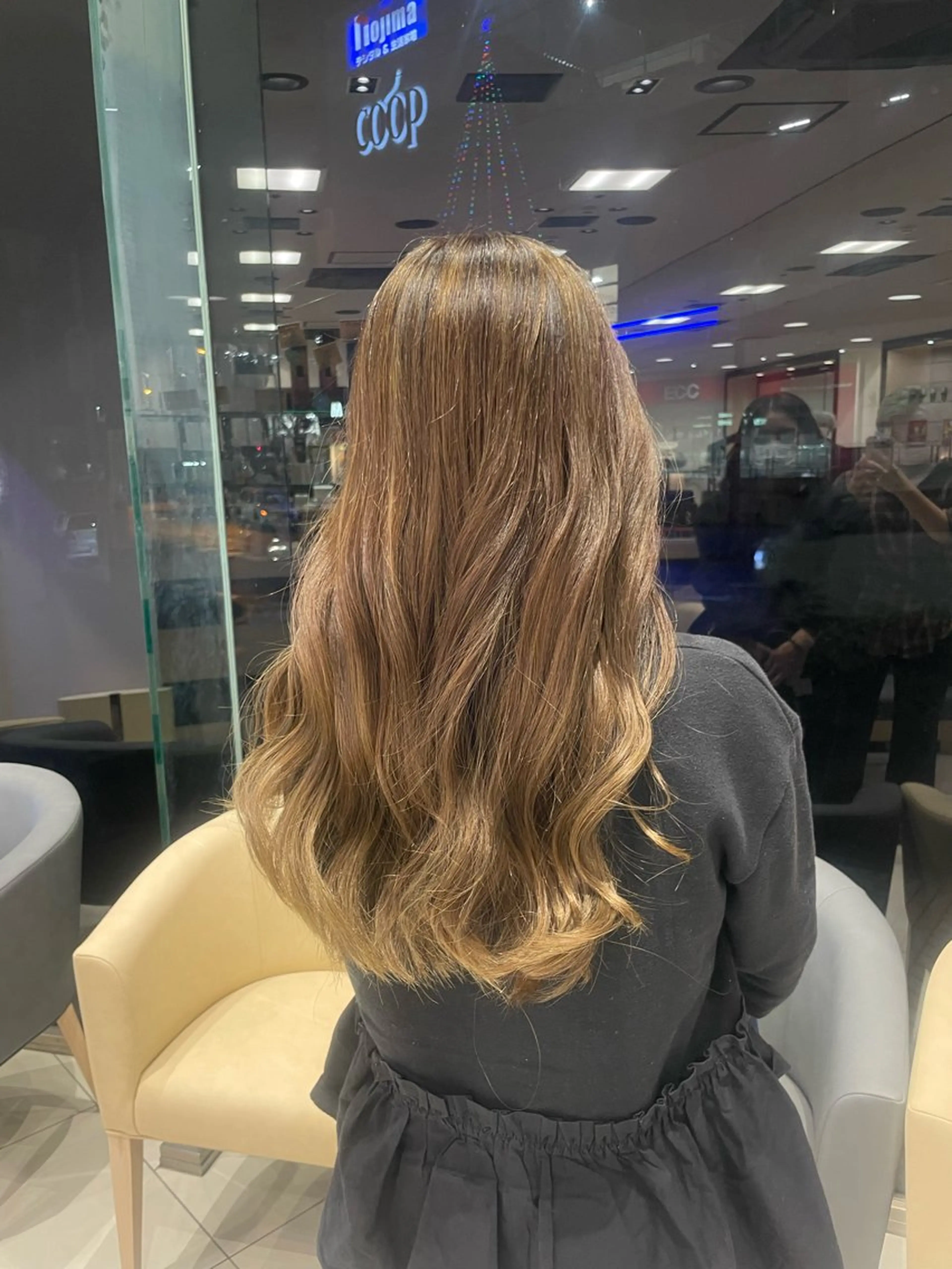 ロング カラー ベージュカラー ハイライトカラー ハイライト ヘアカラー クロスパーマ/うる艶 カラー/Kurumiのヘアスタイル