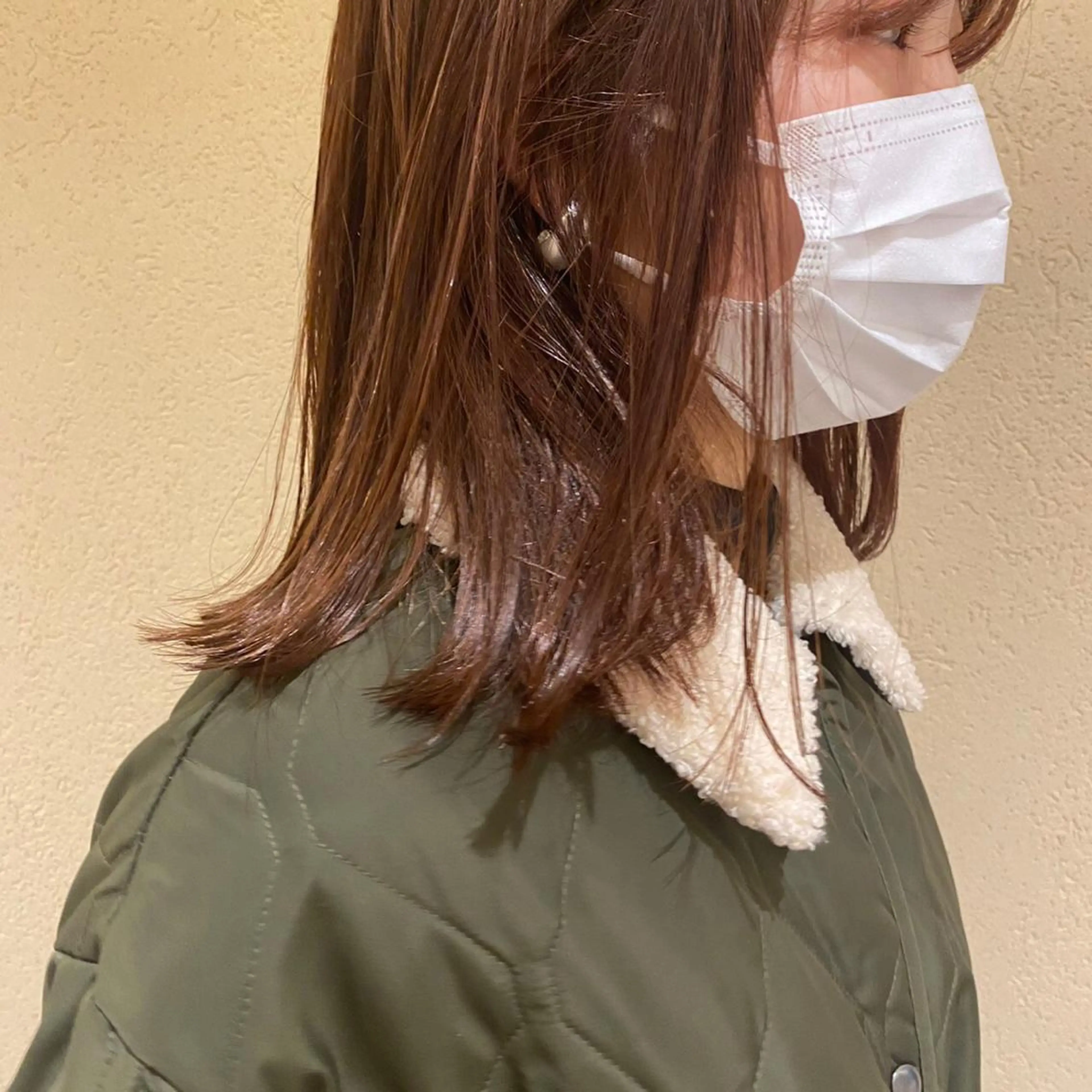 ミディアム カラー 横川 千亜希のヘアスタイル