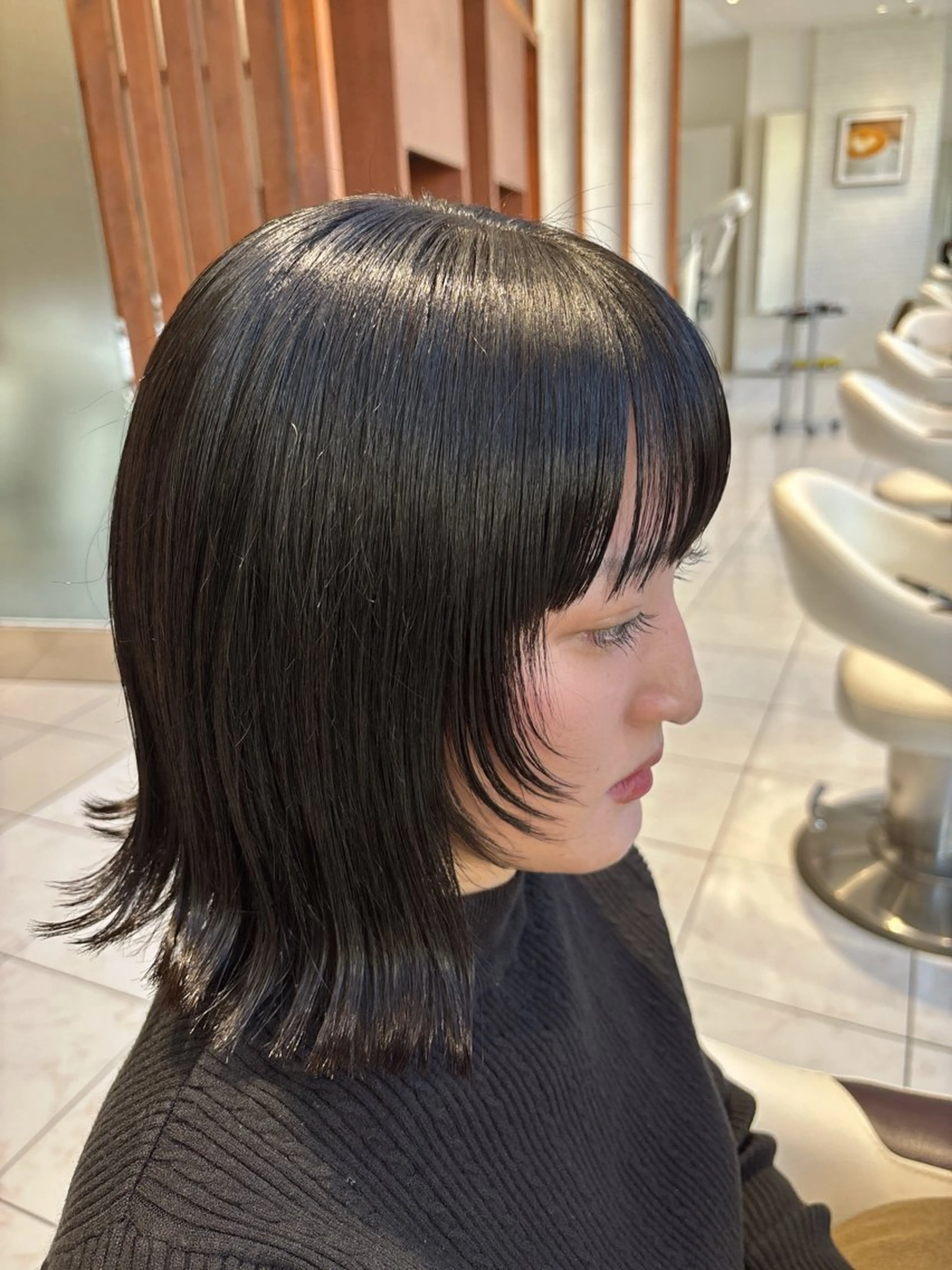 ミディアム 篠田 綾乃のヘアスタイル