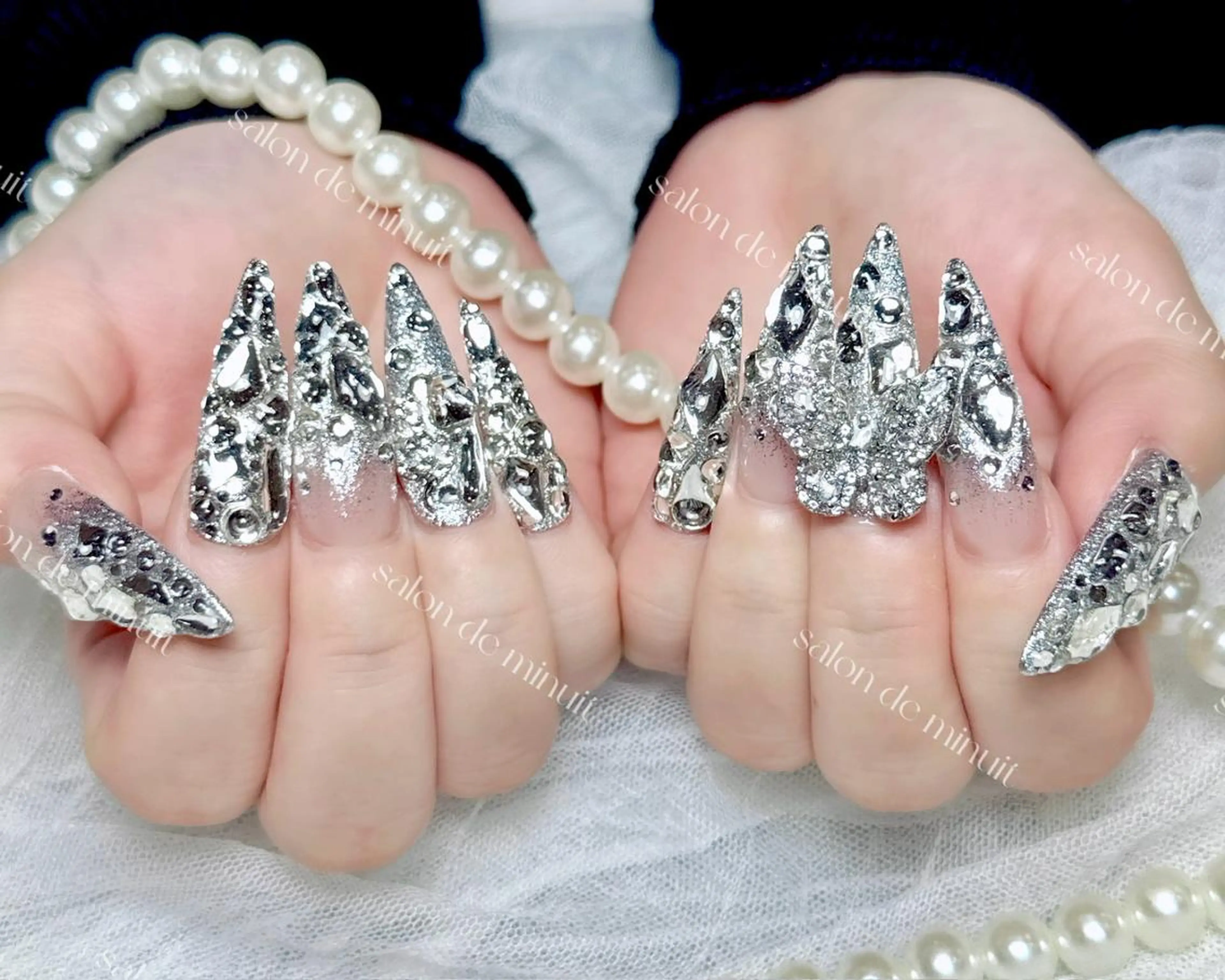 ネイル Salon de Minuit🦩のネイルデザイン