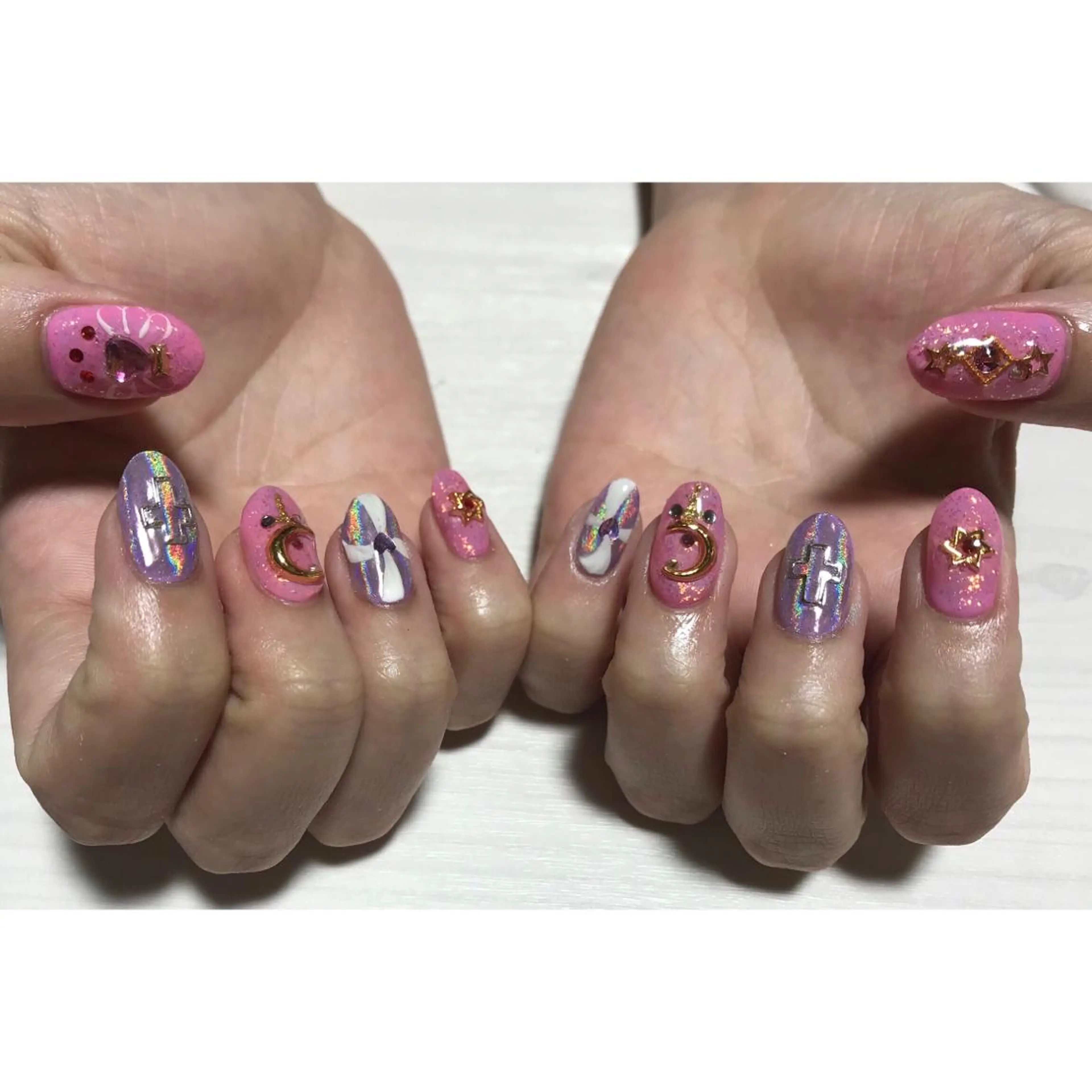 ネイル キラキラネイル freenu nail【24H】のネイルデザイン