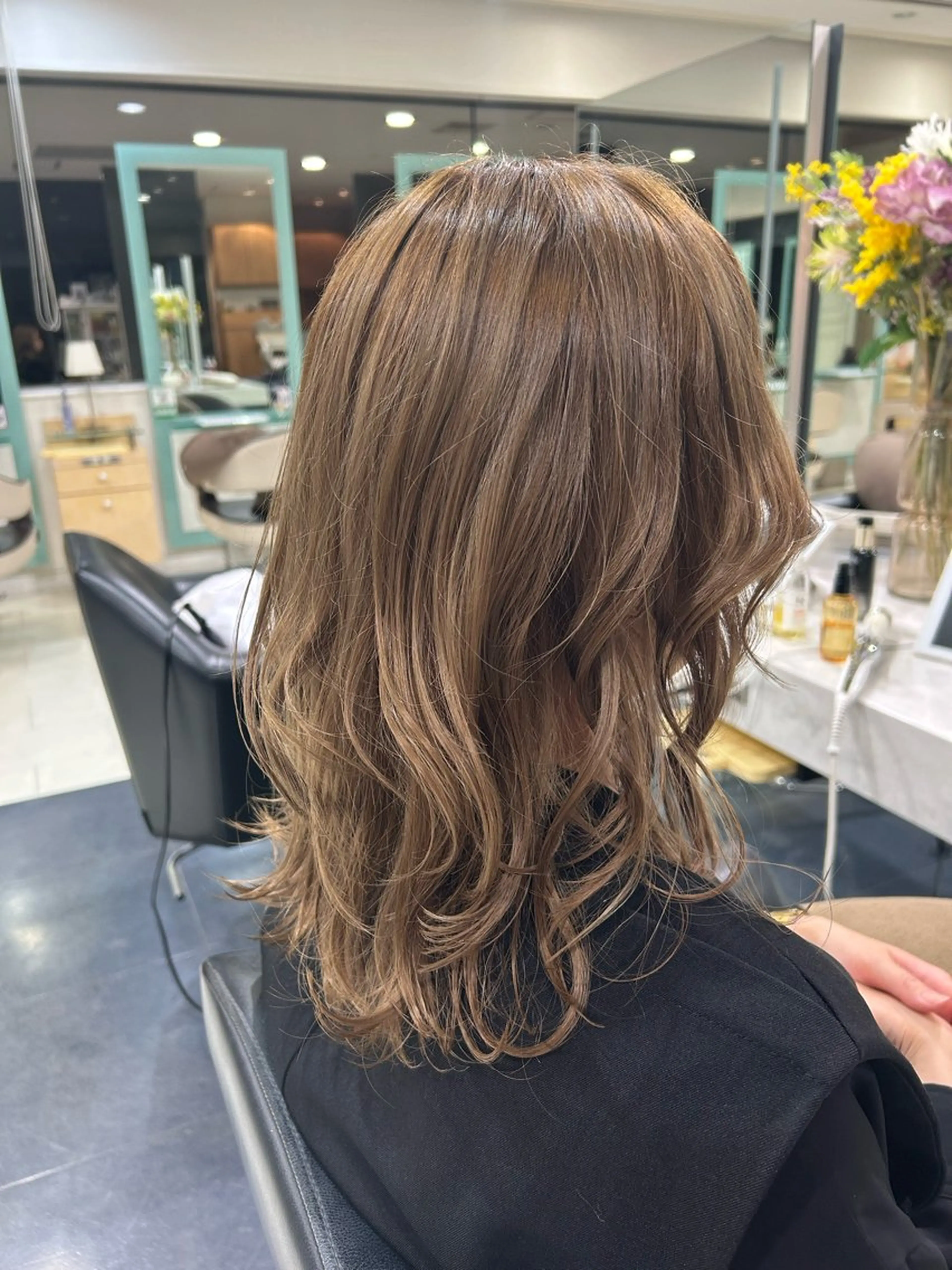 ミディアム カット 透明感カラー／ 艶髪／たなべだい🦖のヘアスタイル