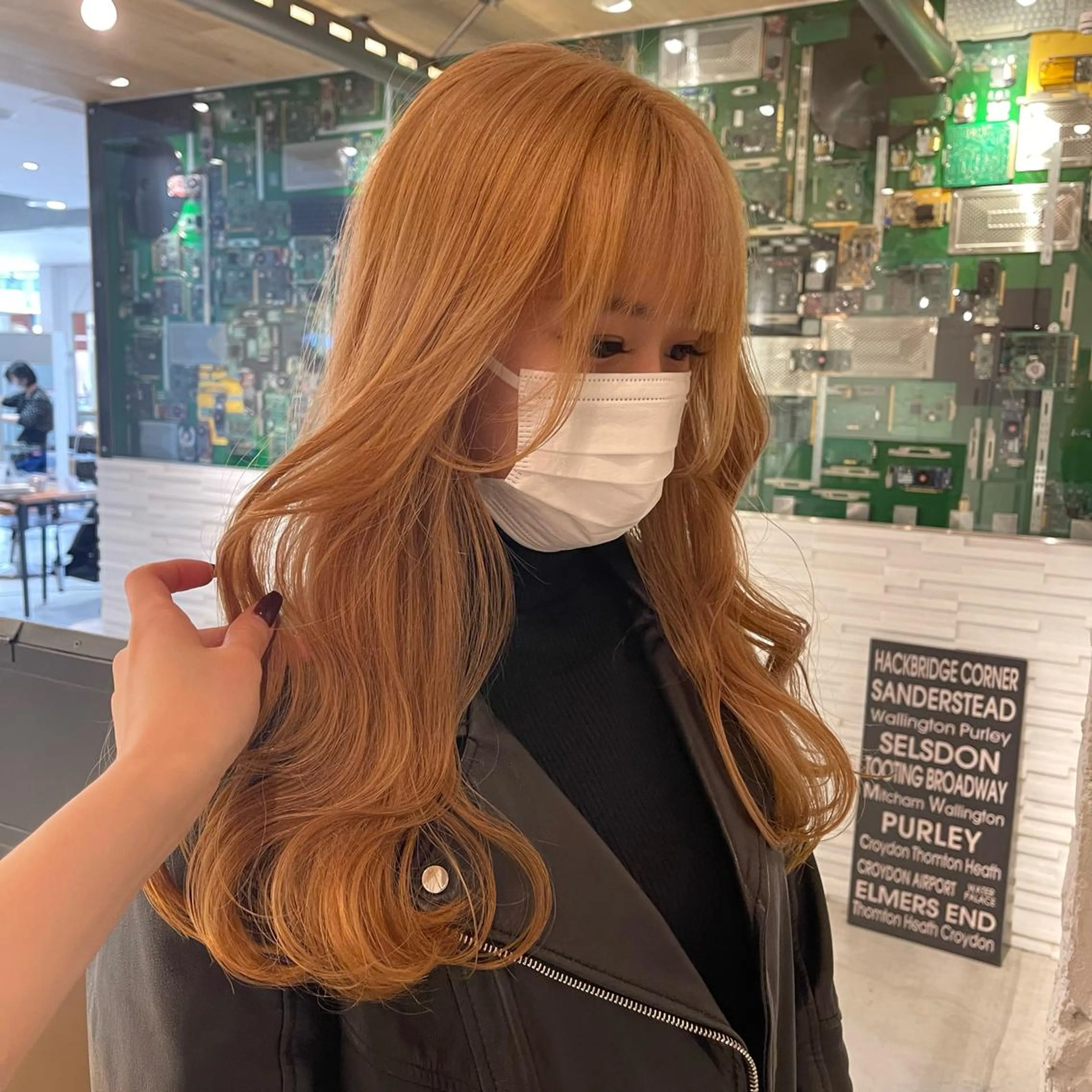 ロング カラー ヘアカラー トリートメント lunty miichiのヘアスタイル