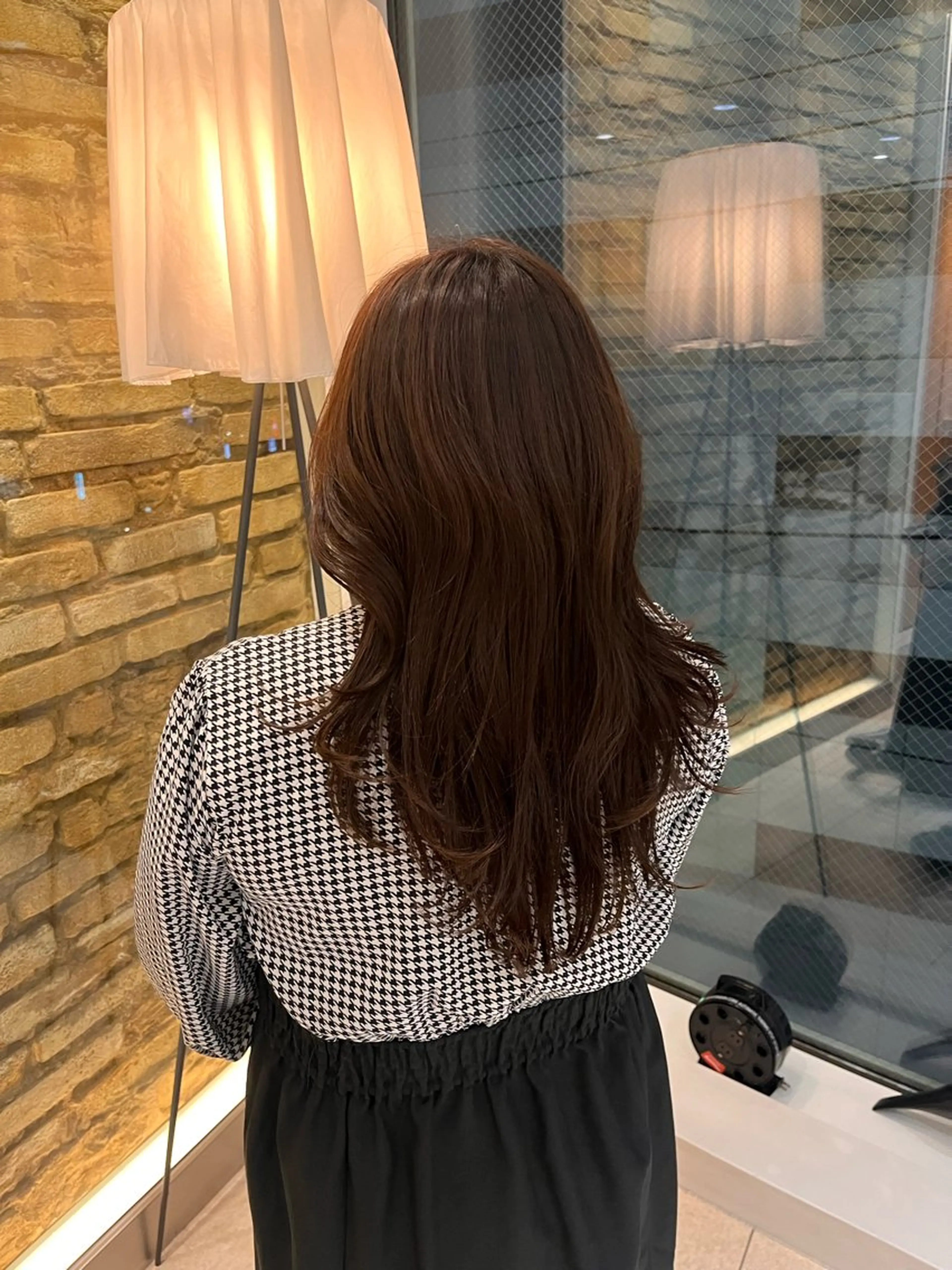 ロング レイヤーカット hair make BEHIVE ichibancho AVEDA所属・渡邉  日向子 ・レイヤー、縮毛矯正のヘアスタイル