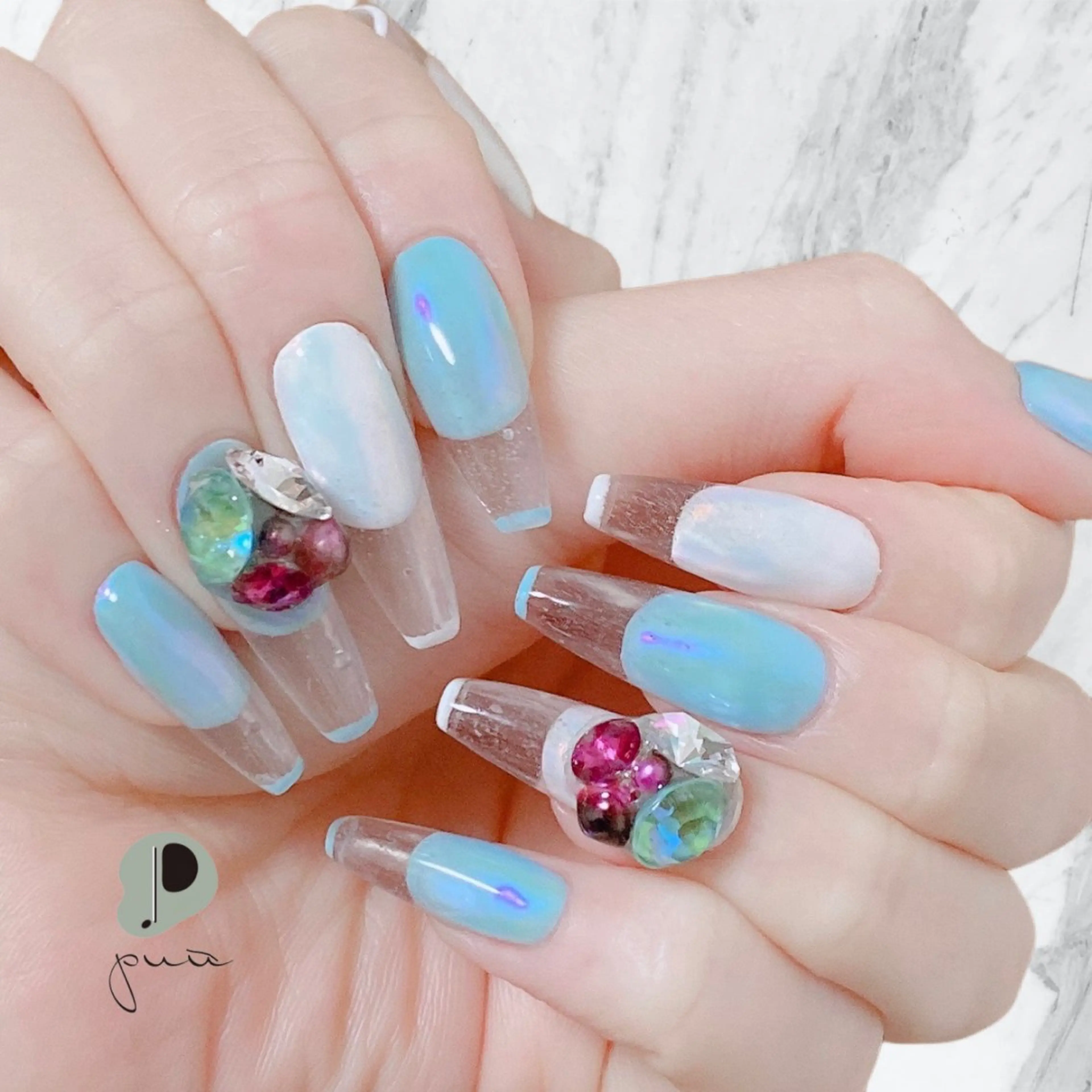 ネイル オーロラネイル ブルー クリアネイル フレンチネイル ジェルネイル ハンドネイル puu kyoto所属・Nail salon puu kyotoのネイルデザイン