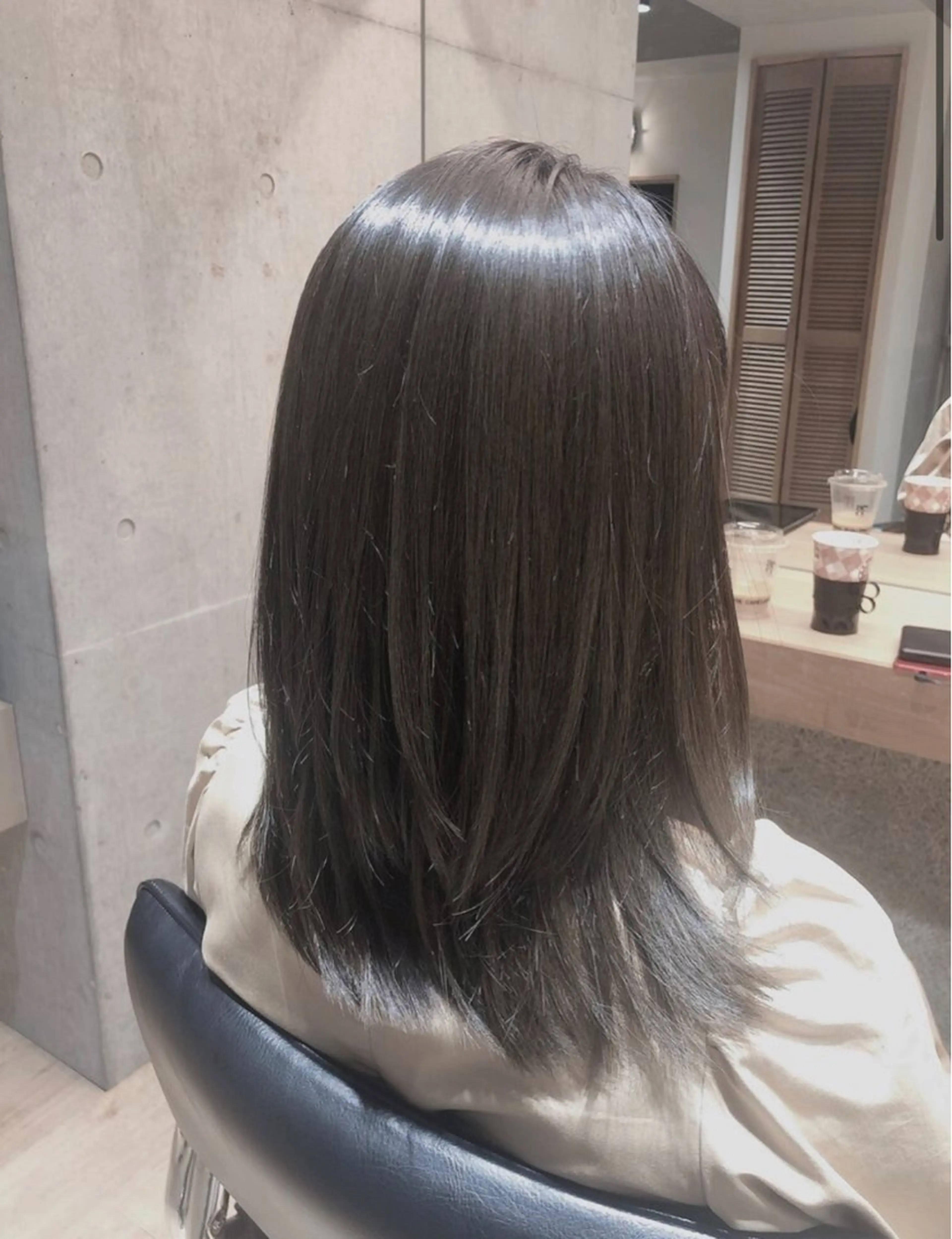 セミロング カラー Ashanti 古谷のヘアスタイル